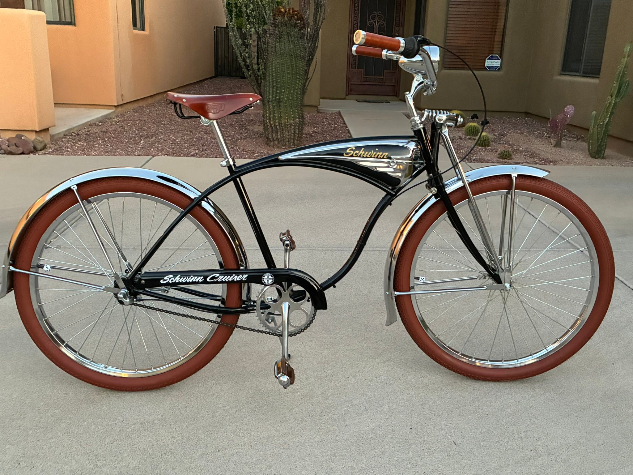 schwinn retro cruiser bicycle Used Vintage Enjoy a relaxed ride around the city Star Cruiser Schwinn Speed Cruiser
