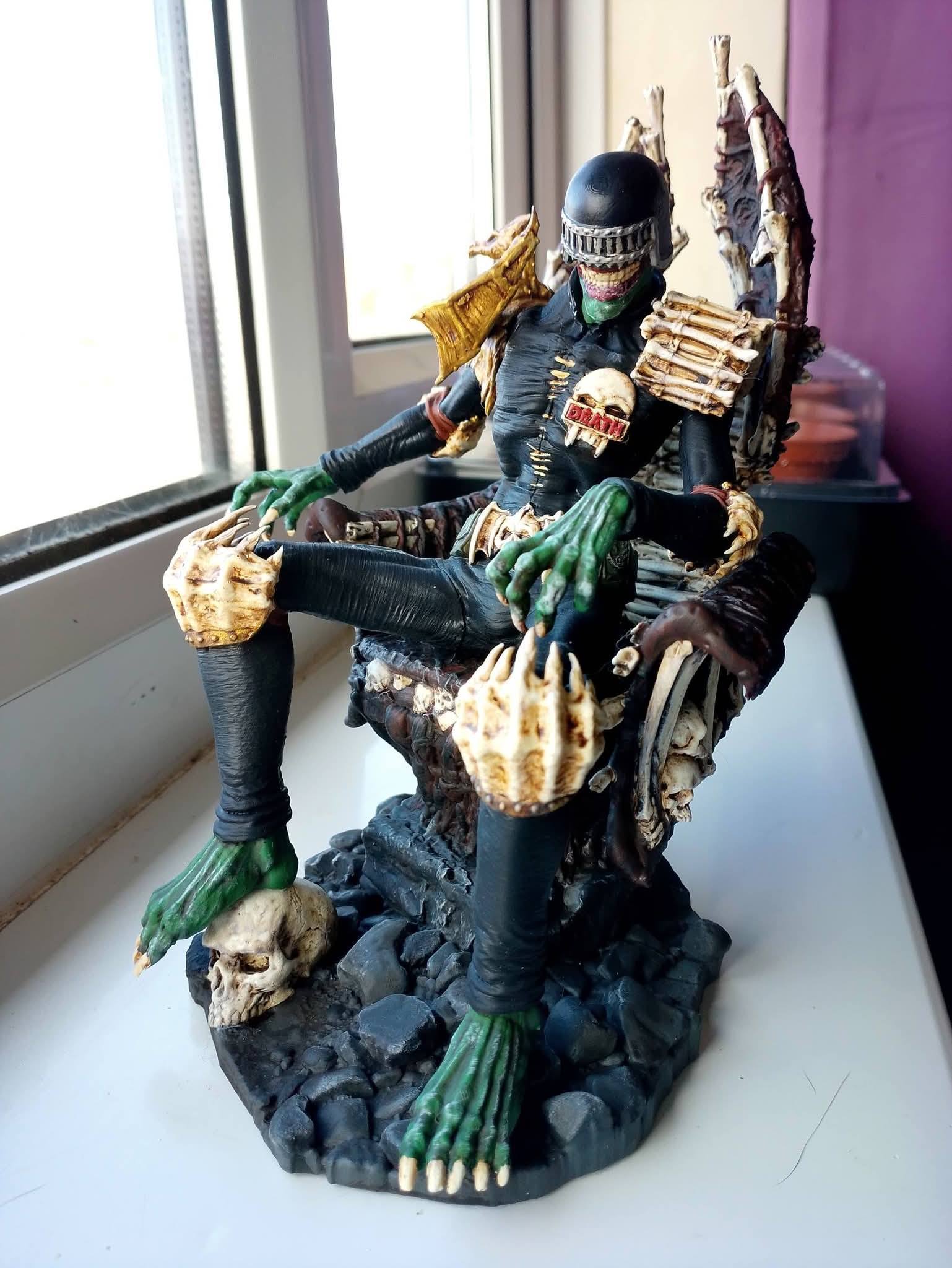 Just finished printing and painting Judge Death from 2000AD Judge 