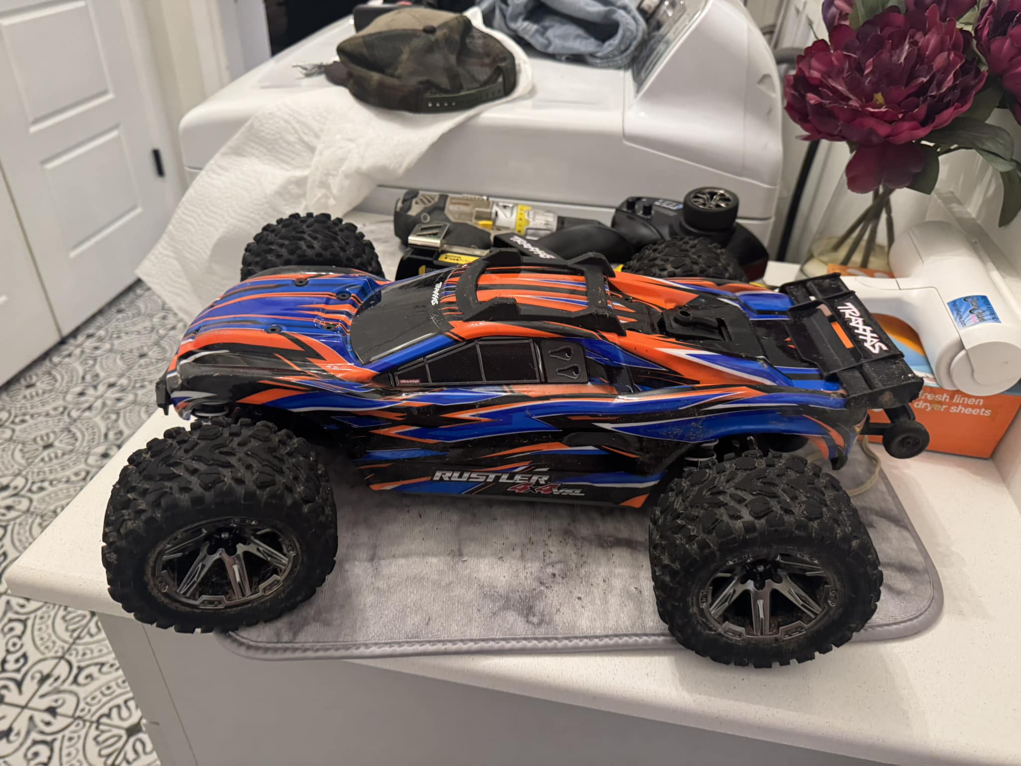 Ammortizzatori in alluminio 104 mm rossi per Traxxas Jato/Rustler/Slash