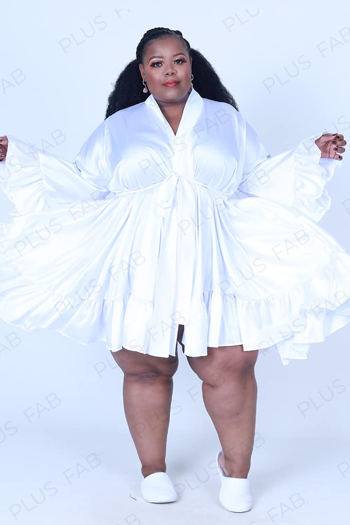 PLUS-FAB | We all know how small hotel gowns can be for us 😂🙈😜(I have a ...