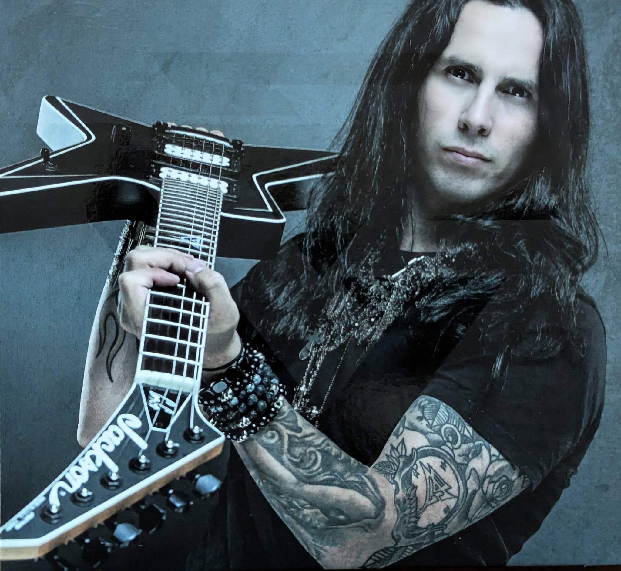Gus G. (Firewind, ex-Ozzy) has released a new solo track, 