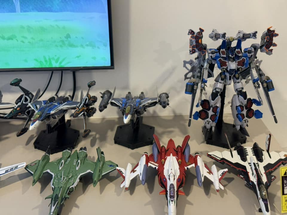 Macross Delta:Zettai Live!!! VF-31AX Kairos-Plus Armored Packs