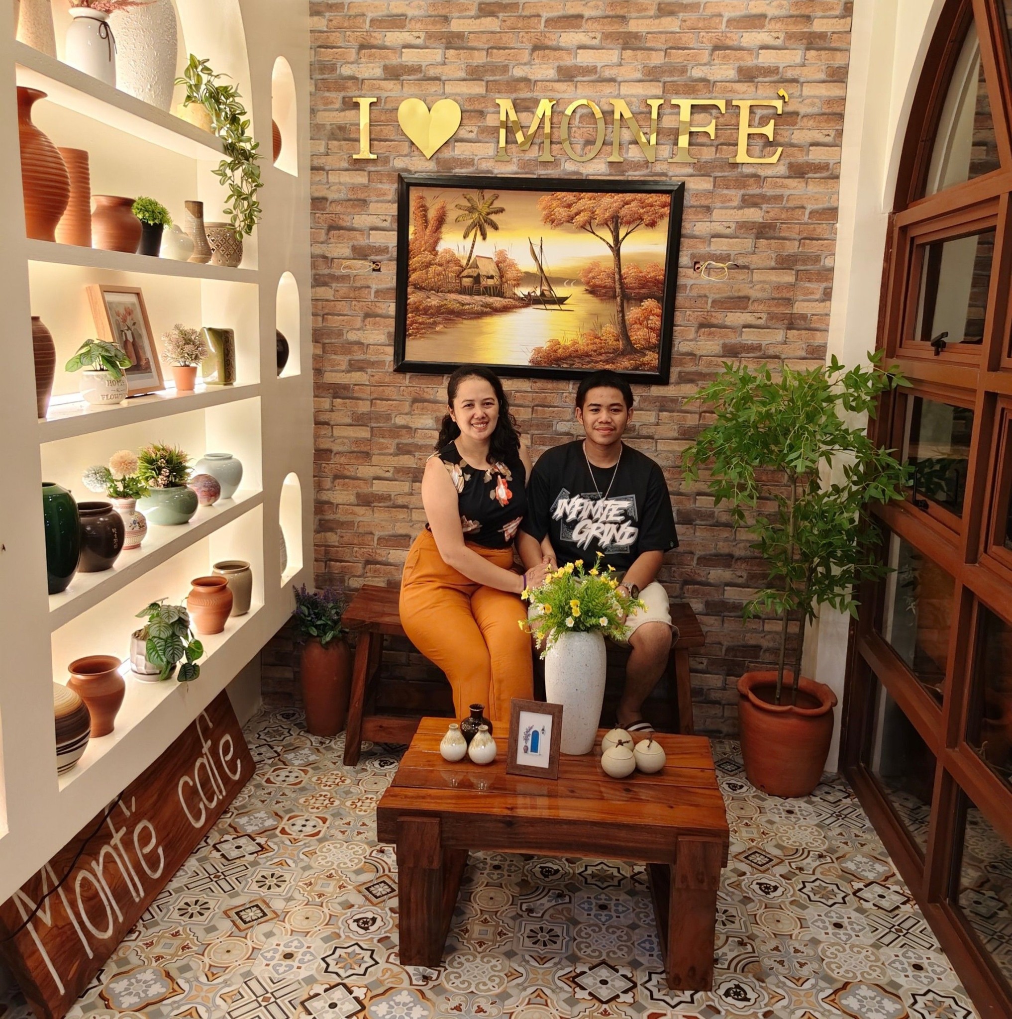 Sa kagustuhan kong masurpresa ang pinsan ko to support him.. Langya ...
