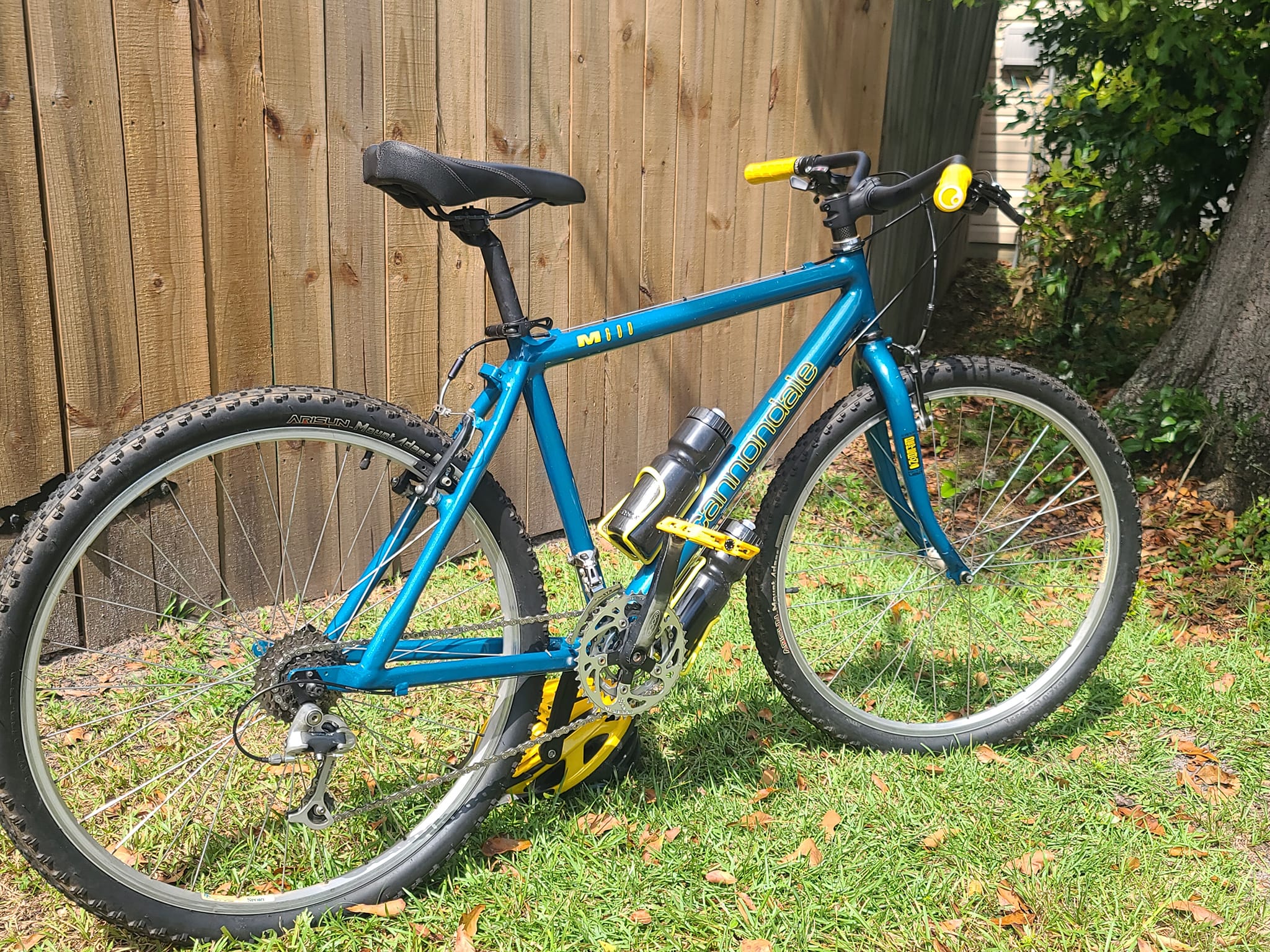 Cannondale M600 from 1992 with non-original parts