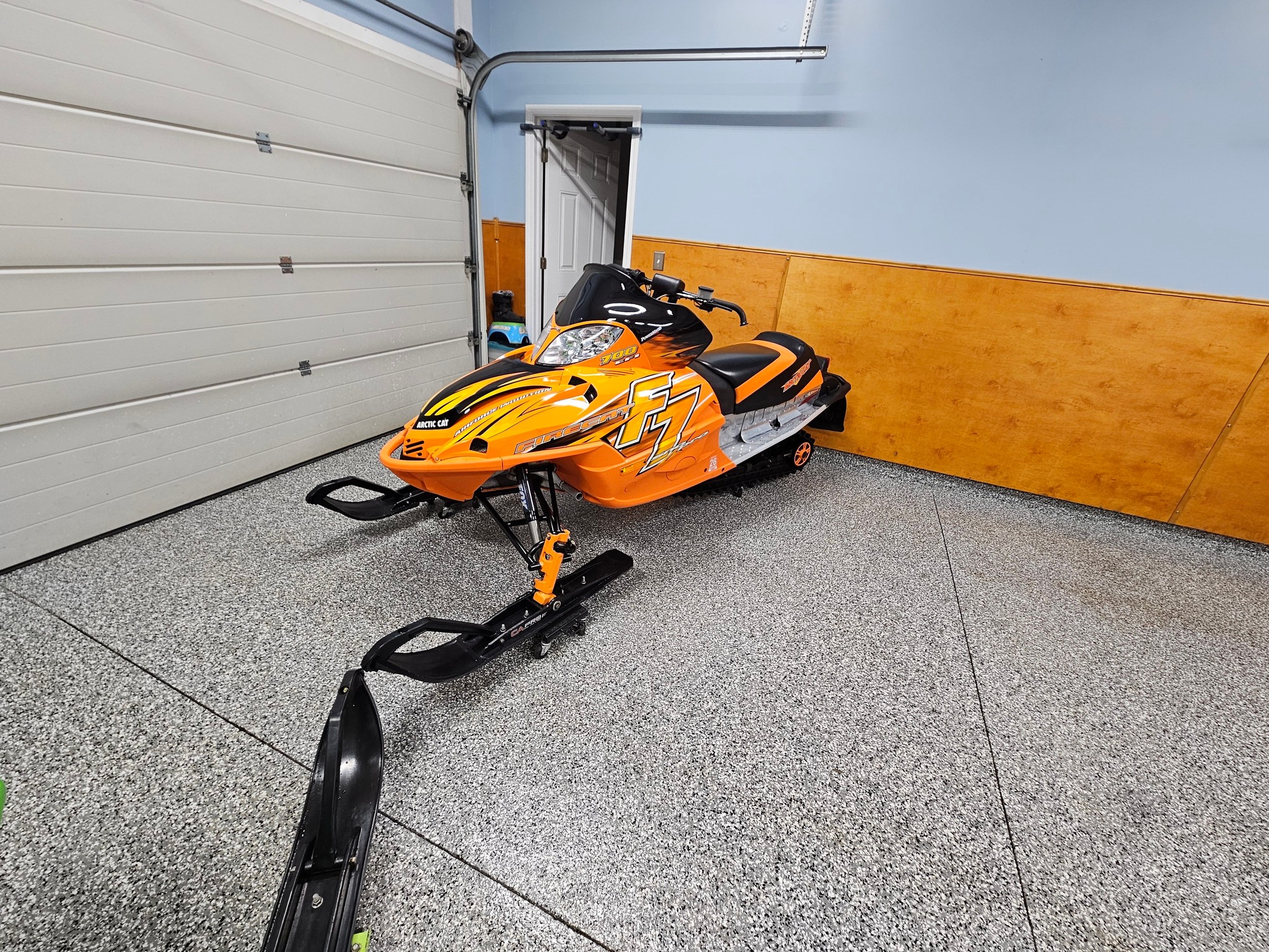 Who does powder coating in Southern Maine for bike restoration?