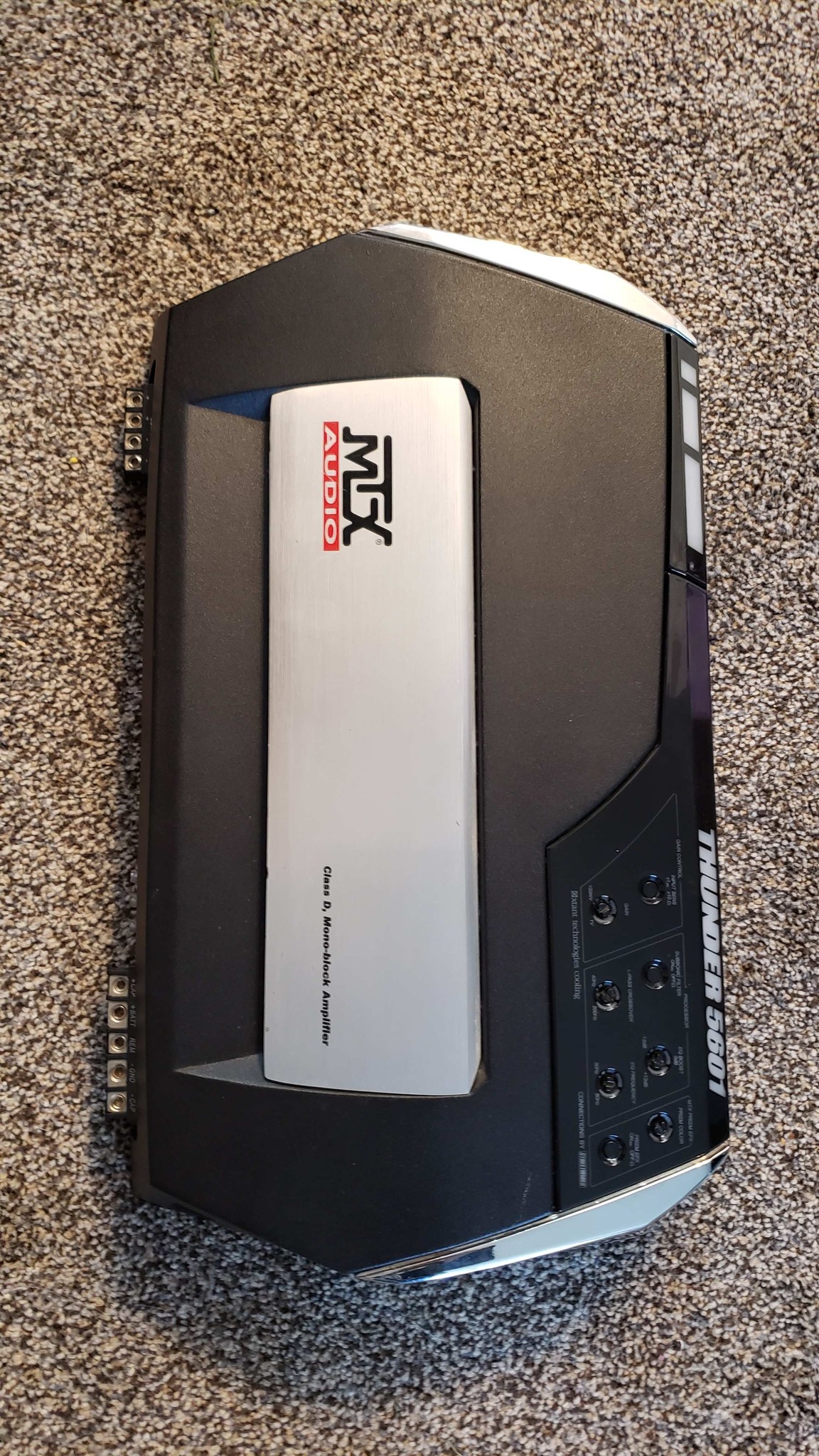 What are the best features of the MTX Audio Thunder Elite 4001D?