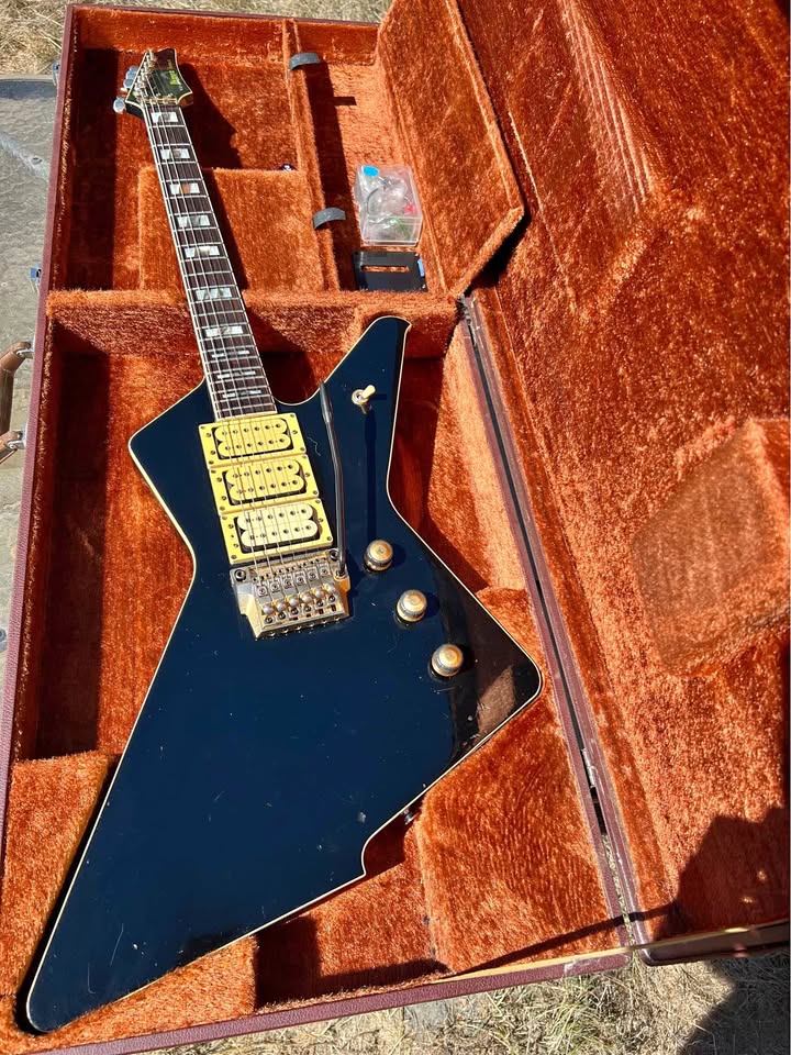 Here's my Ibanez DT555 Destroyer from '84. I've had a few of these