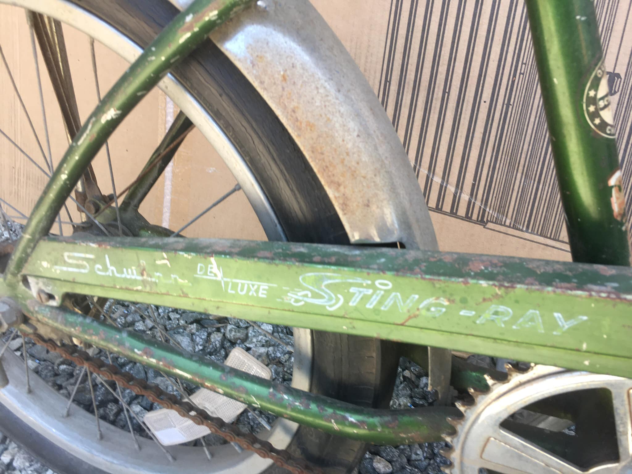 How to remove a stuck fork from a vintage Schwinn Stingray bike?