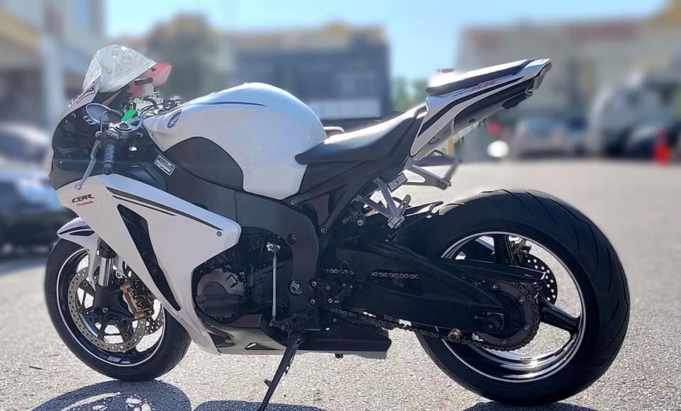 Honda CBR 1000RR White Rabbit boleh SWAP or TRADE IN - Motorcycles ...