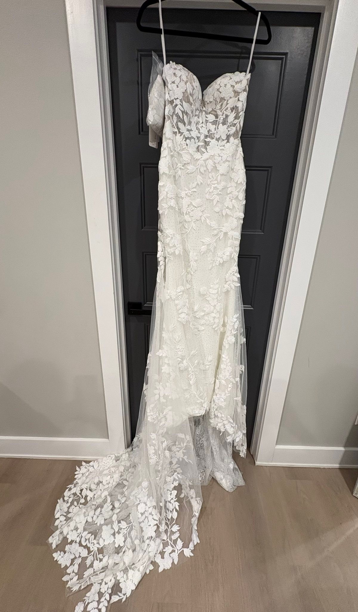 Does anyone know where I can sell a used Bridesmaid Dress? It's in excellent condition and only wore it once. Just sits in my wardrobe