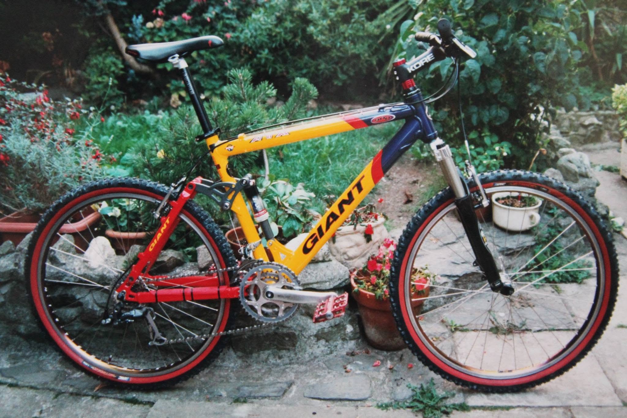 Another rare one from my old bike collection . . . Giant ATX900