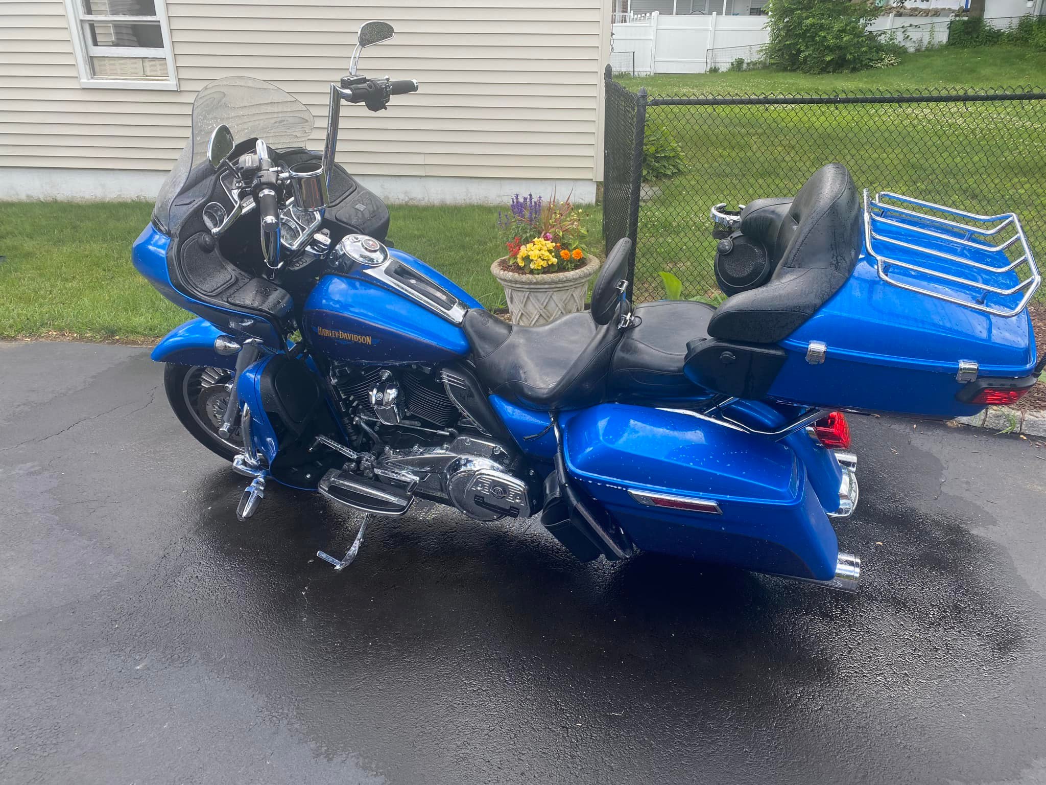 Harley-Davidson Unveil CVO Road Glide and CVO Street Glide - Bike India