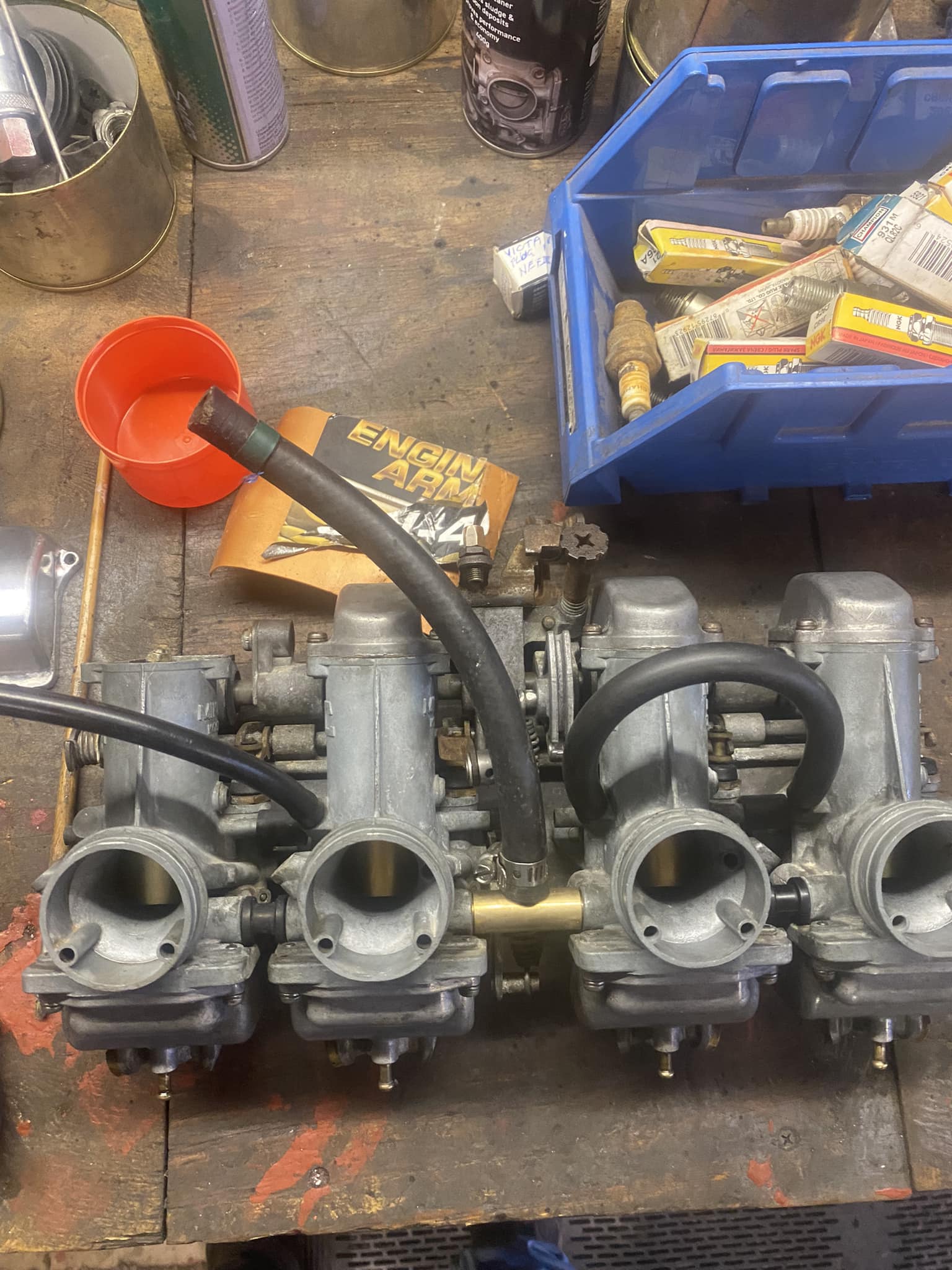 Carb hose connections on 1991 FZR1000