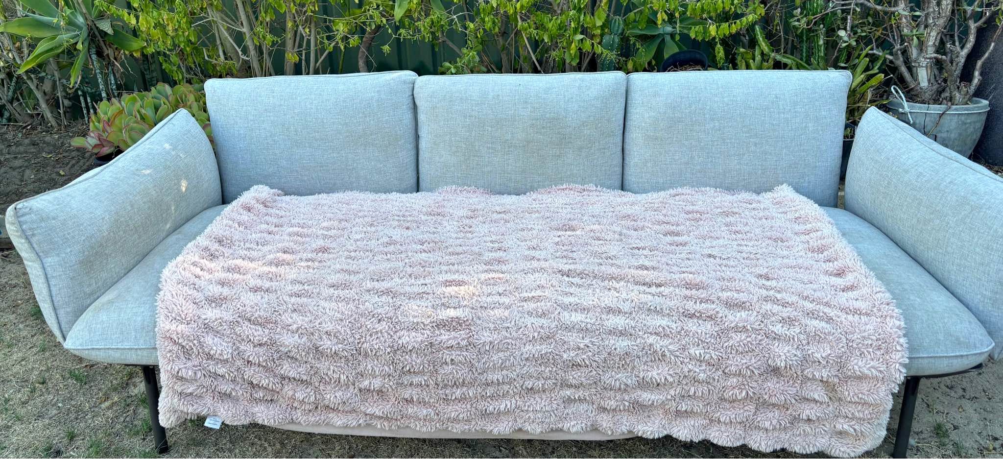 Freedom Outdoor Sofa / Daybed – Solid Frame - Outdoor Furniture - Perth ...
