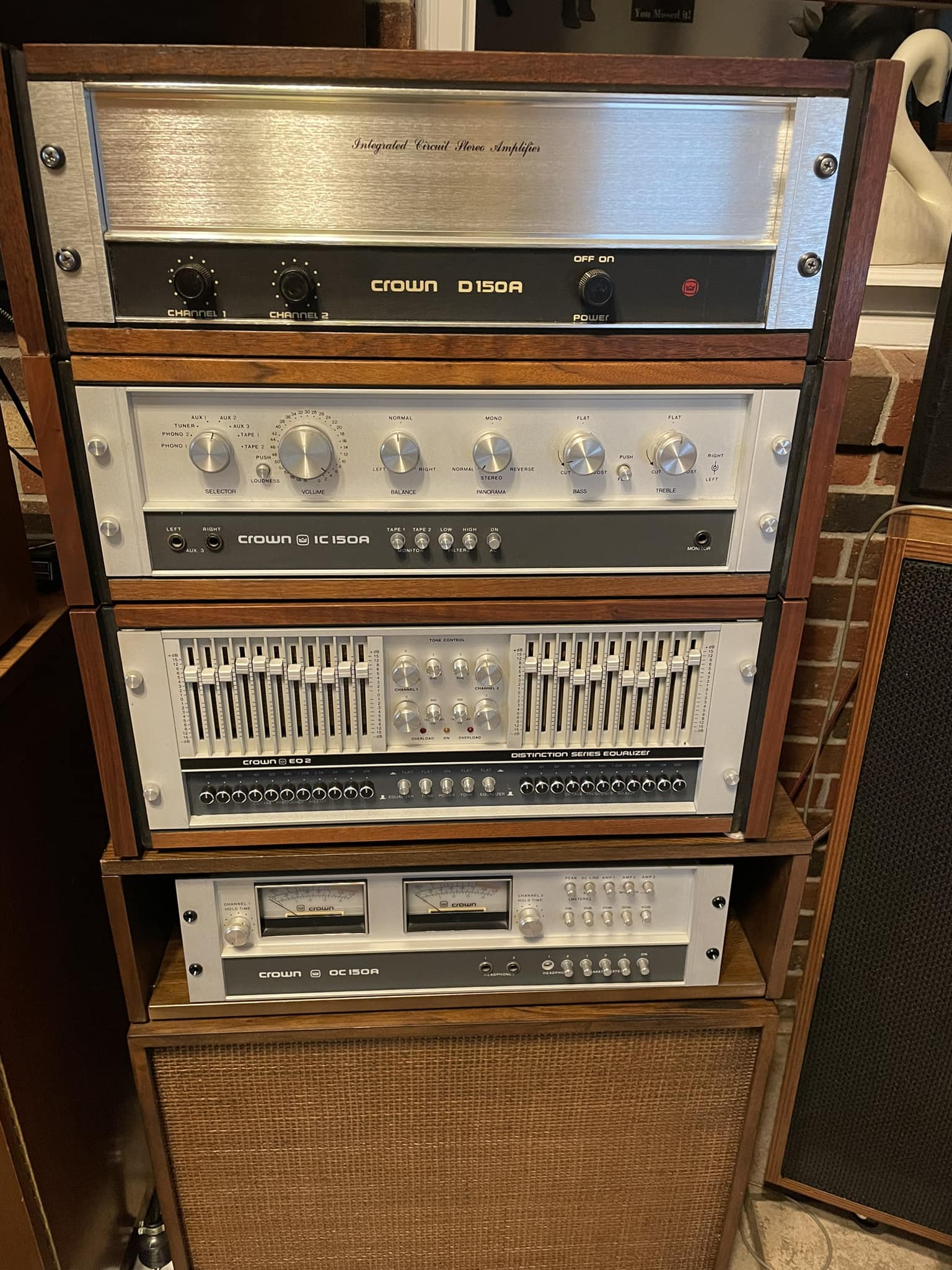 Restored Crown IC150 and D150 amplifiers with new power supply