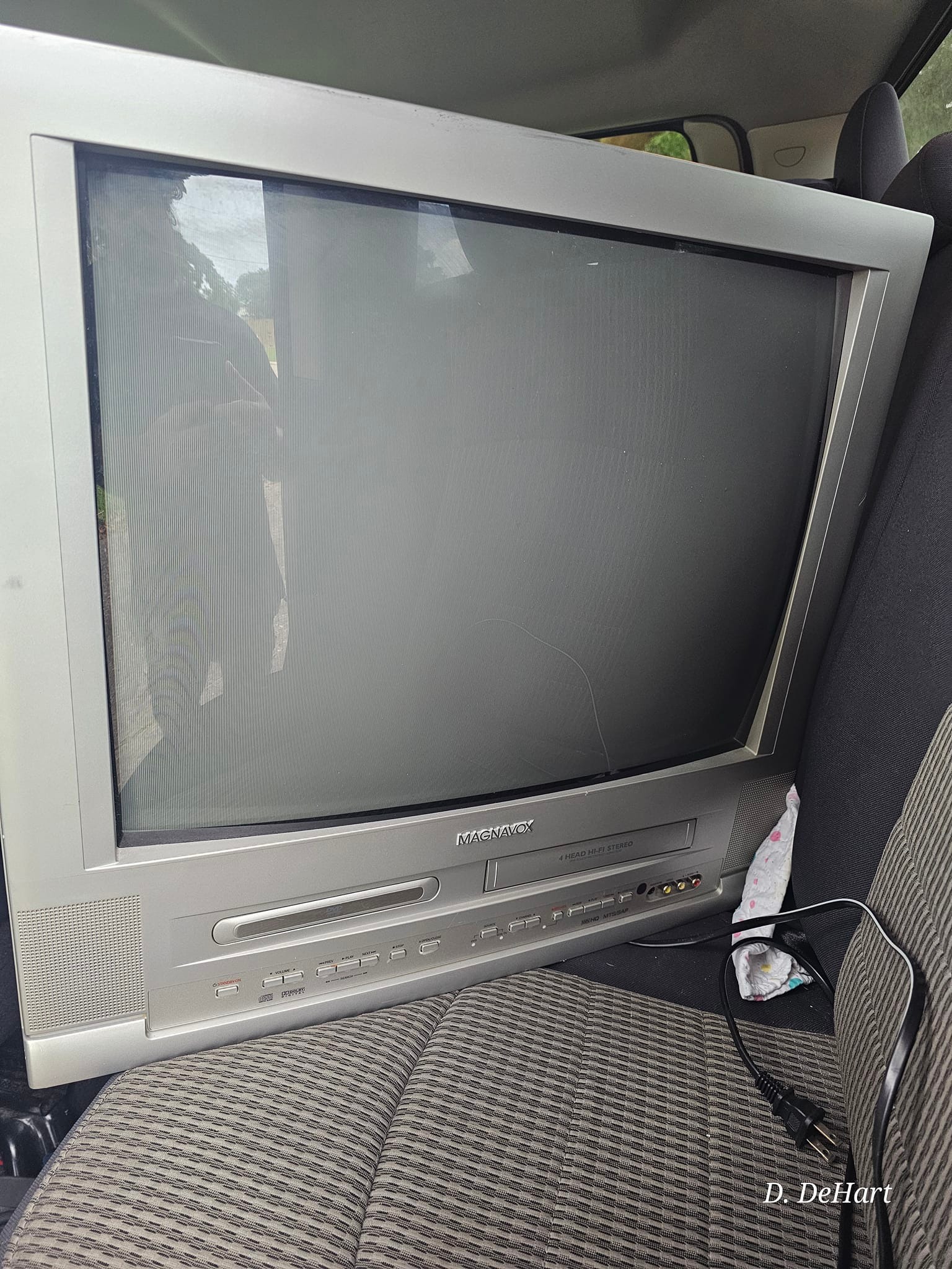 Today's pickup. Tv works. Not sure about the dvd vhs yet.