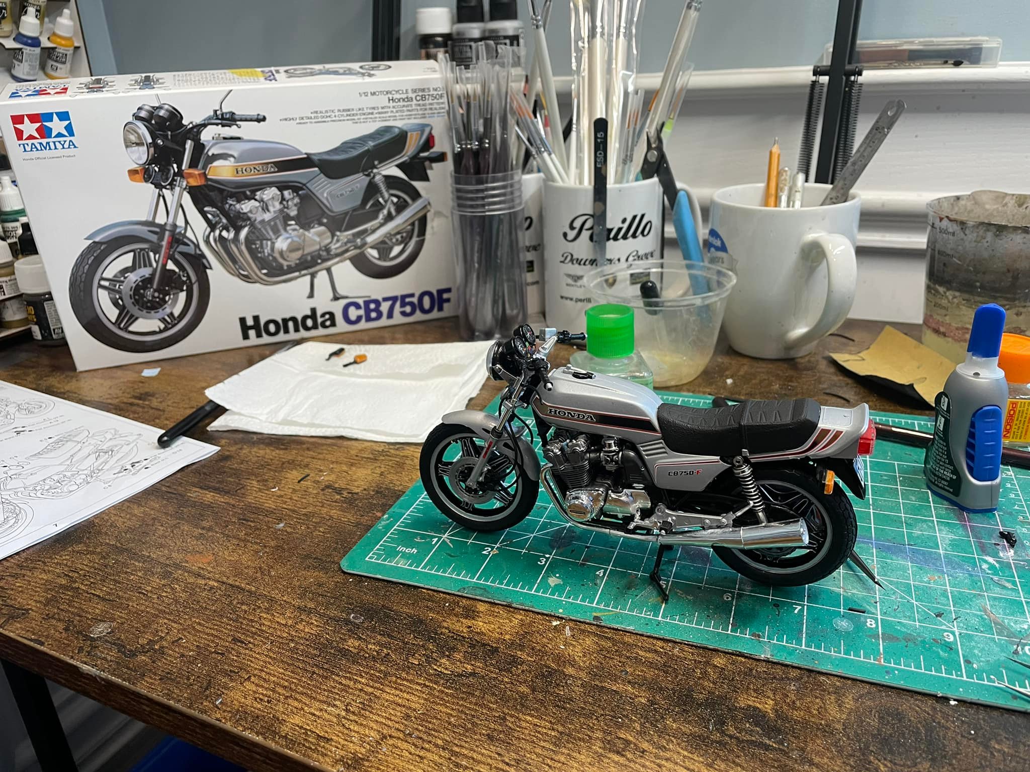 Franzis Bausatz Honda CB 750 Build your Legend 1:24, DE/EN