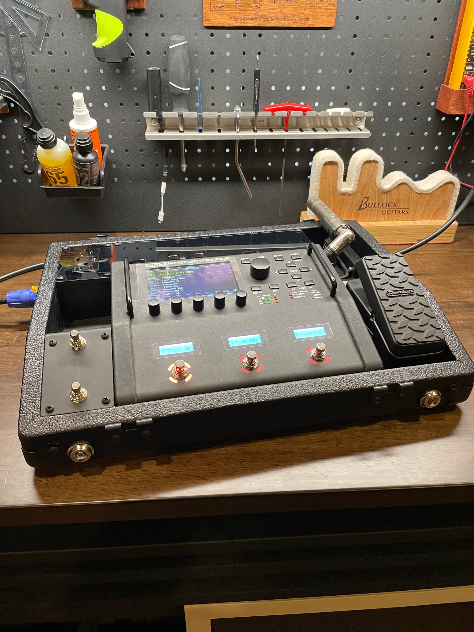 Custom briefcase for FM3 guitar amplifier protection