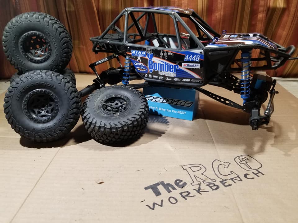 Axial SMT10 Servo Mount Upgrade | Aluminum Servo Mount For Grave Digger MAX-D Monster Truck | Blue Anodized