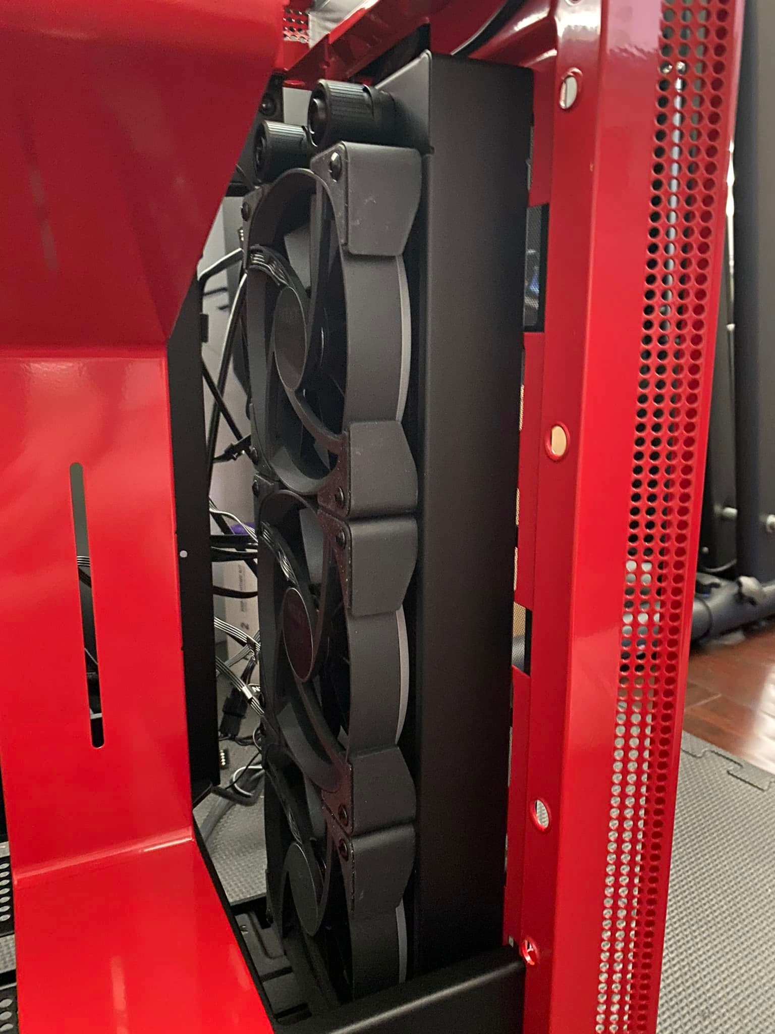 NZXT H400 case build with i7 14700k and 5070ti TUF