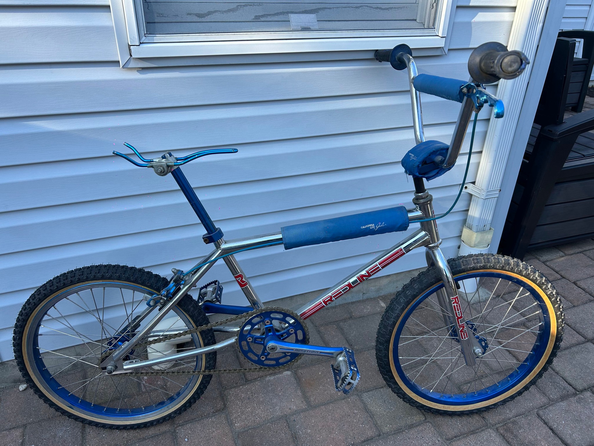 What's the market value of a 1982 Redline MX II bike?