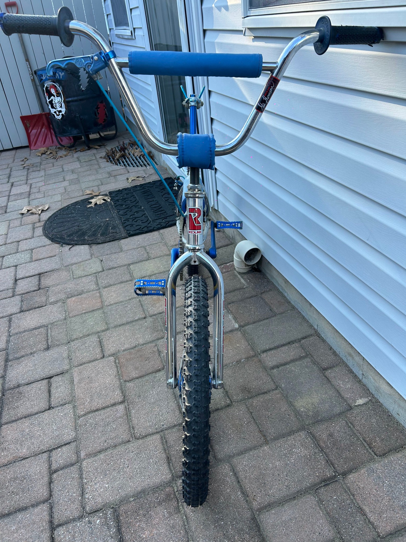 What's the market value of a 1982 Redline MX II bike?