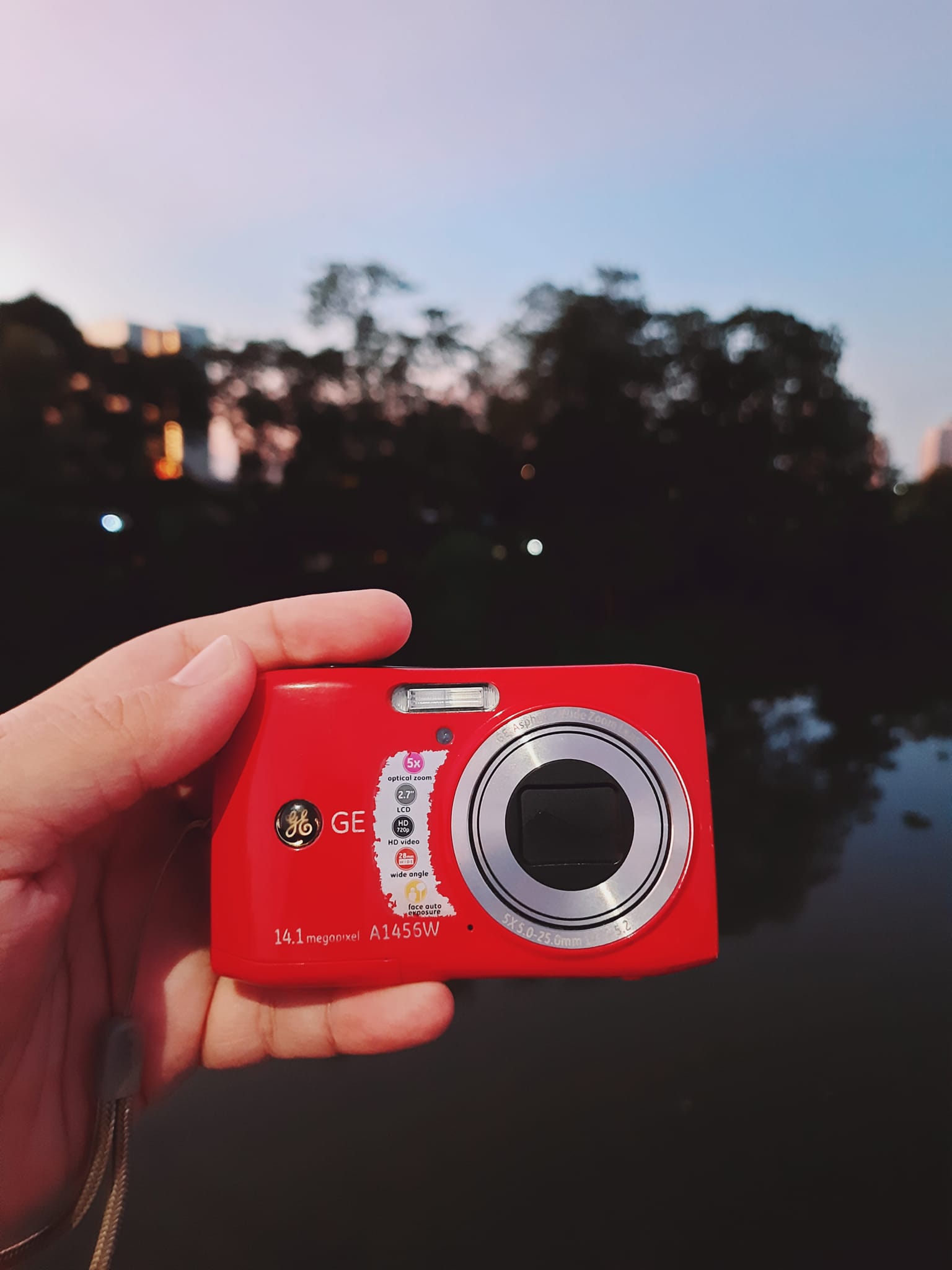 🍓GE E1486 TW Digital Camera (Red)