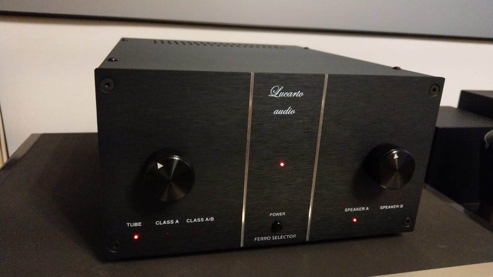 Luxman AS-5III speaker selector for multiple inputs