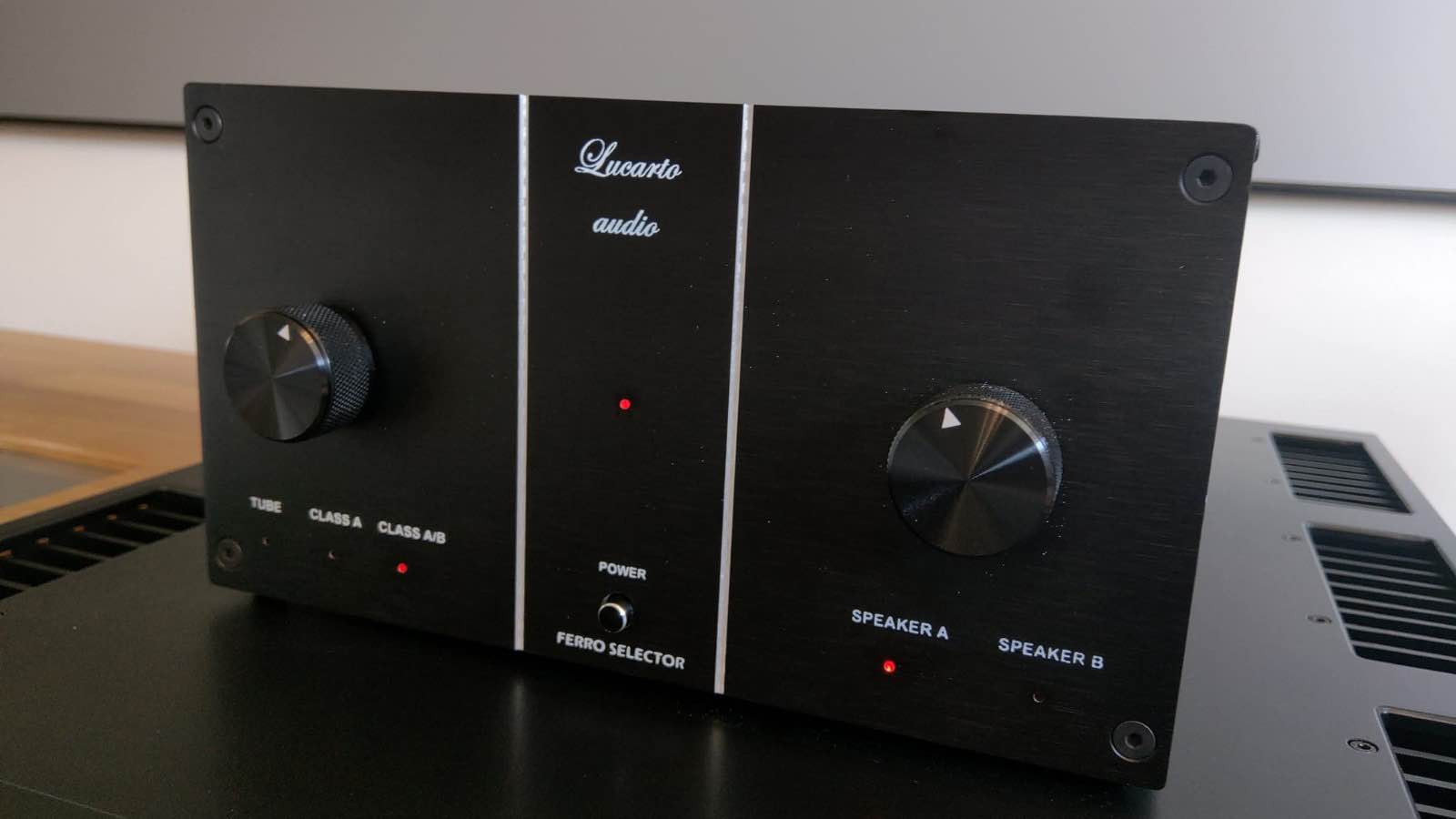Luxman AS-5III speaker selector for multiple inputs