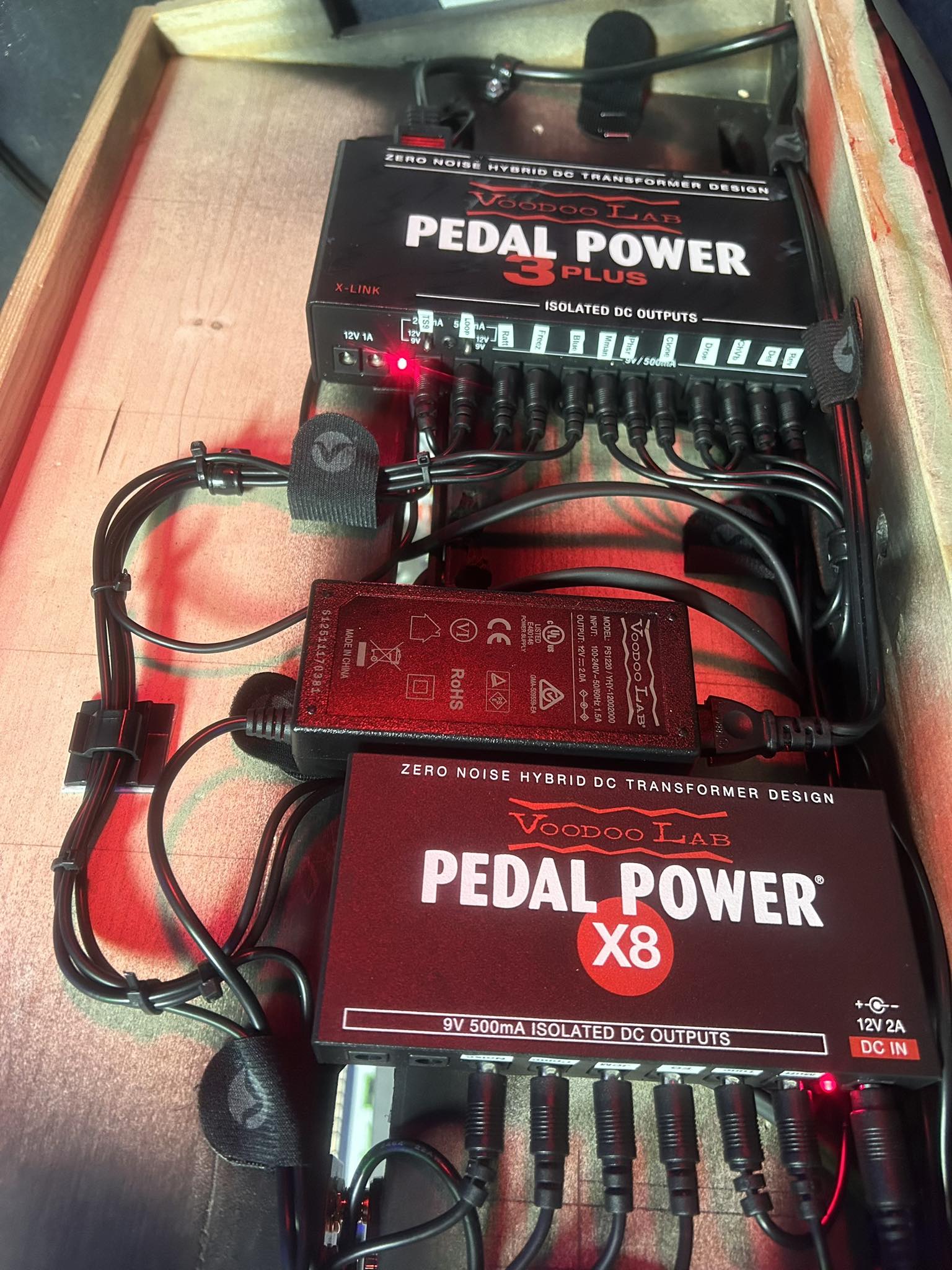 Upgraded to Voodoo Lab Pedal Power X8 for reliable pedalboard power