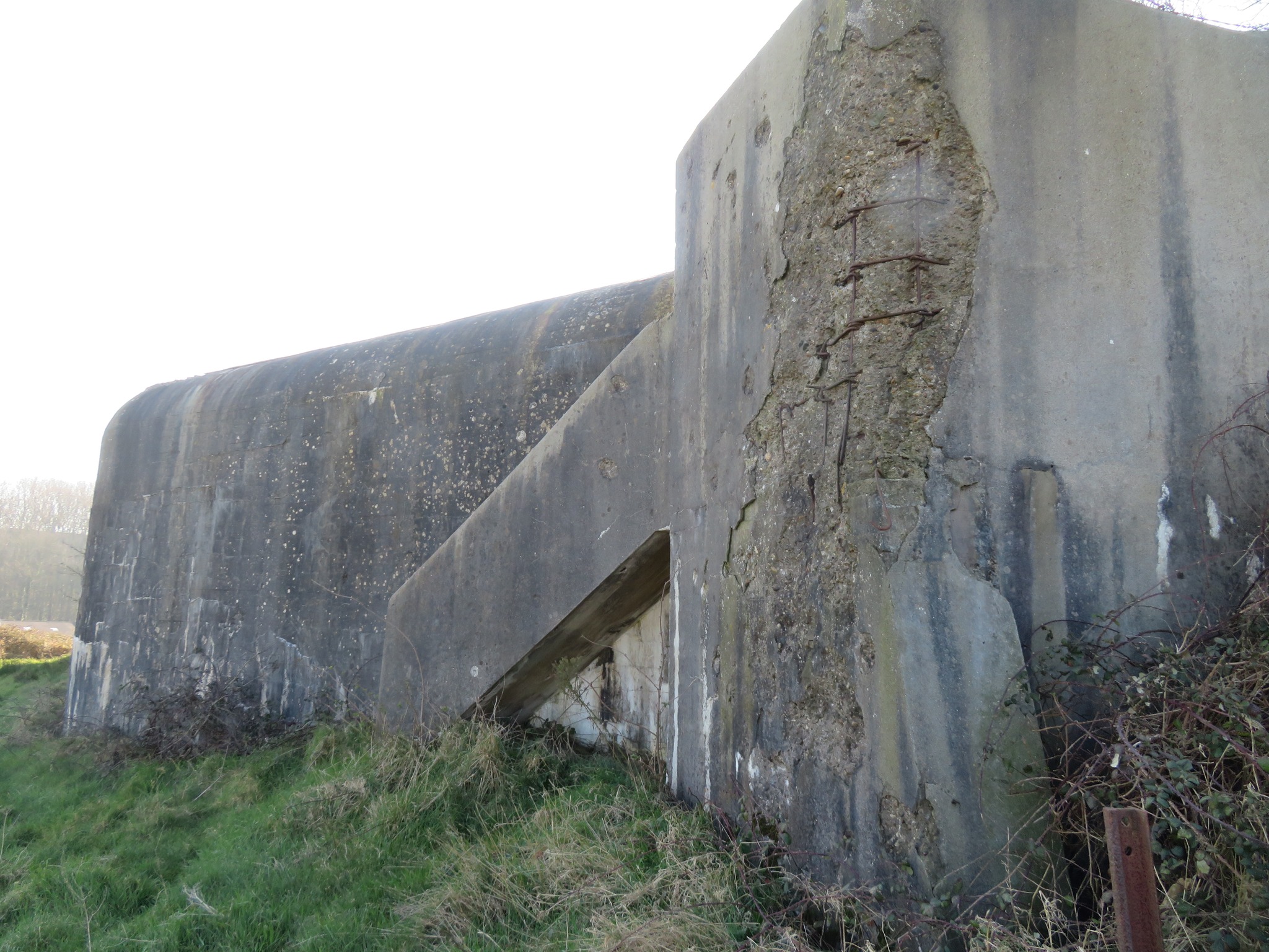 Les casemates de la Batterie Todt sur le Mur de l'Atlantique