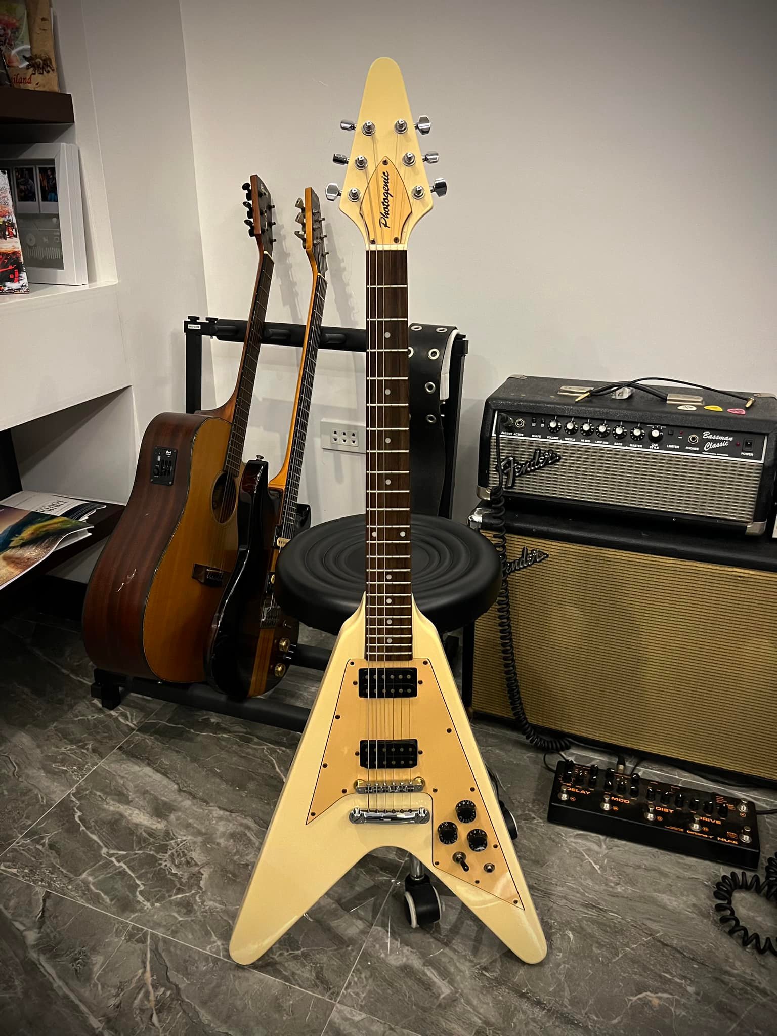 What is the origin of Photogenic Guitars?