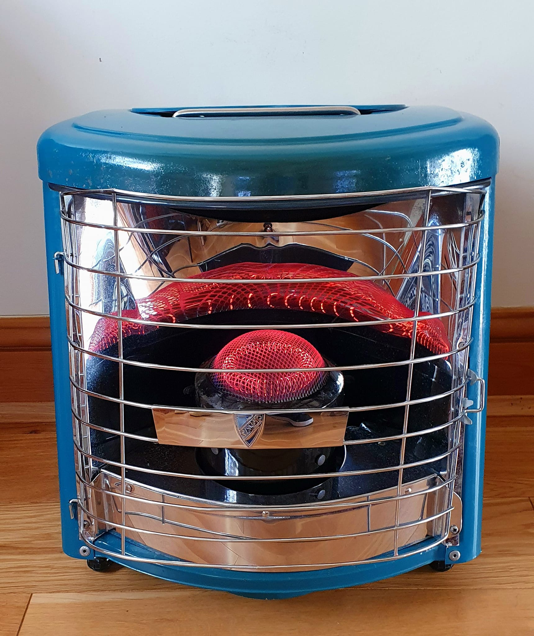 My Valor 410 I like these its a mid to late 70s heater not great 