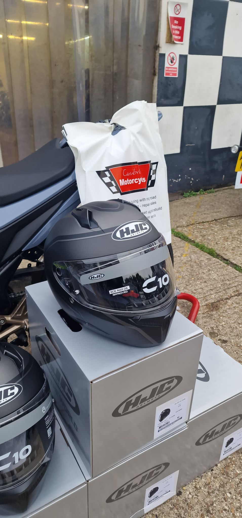 cute female motorcycle helmets Girl Women Helmet Cat Ear Helmet FMVSS 218 DOT Approved Full Face Motorbike Helmet Four Season Flip-Up with Sun Visor for Street Bike Racing Motocross 2, M=(57~58CM) : Automotive Rugby Color:Burgundy Metallic Backpack to color | The adjustable nylon chin