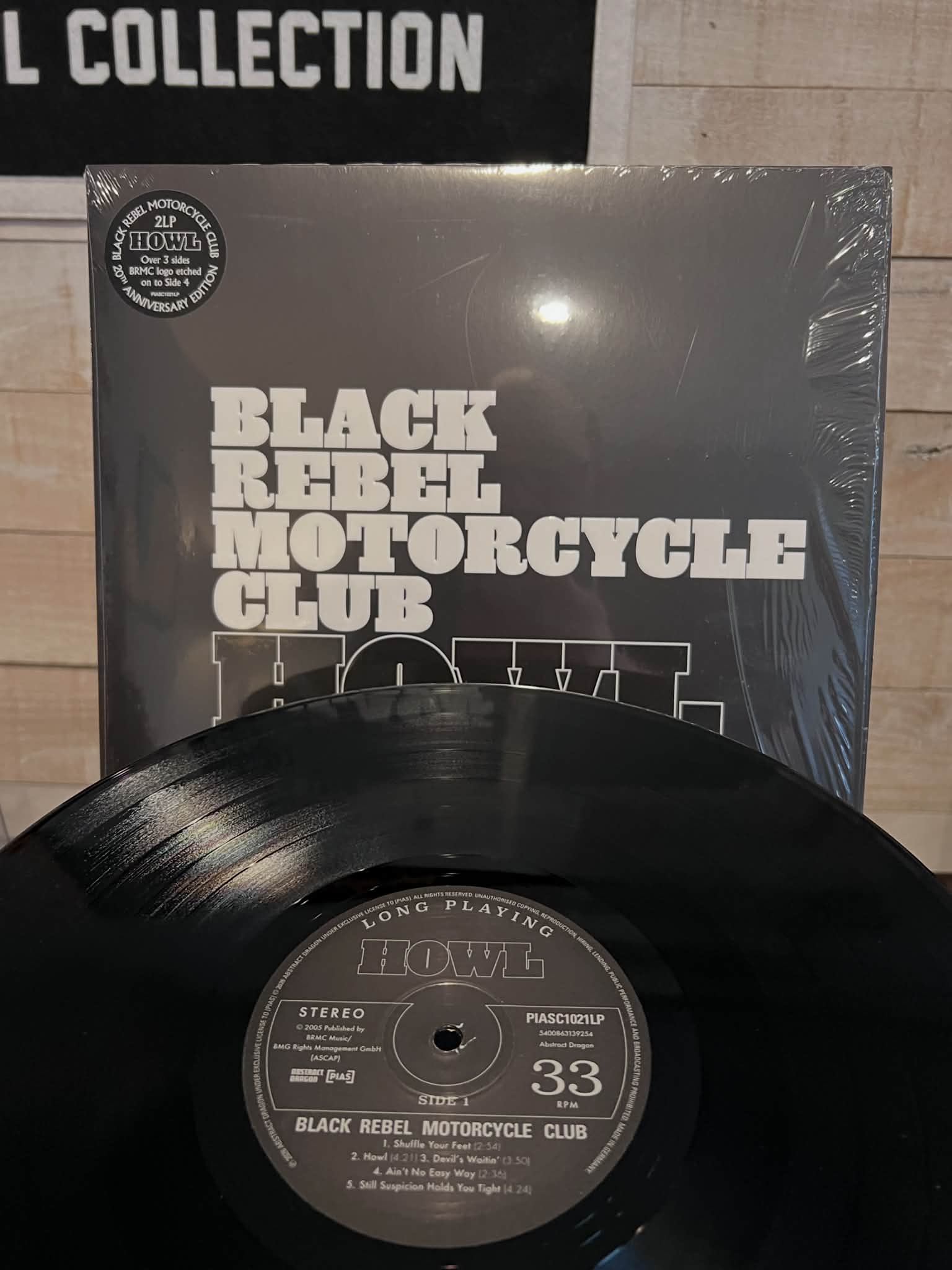 Black Rebel Motorcycle Club - Howl
