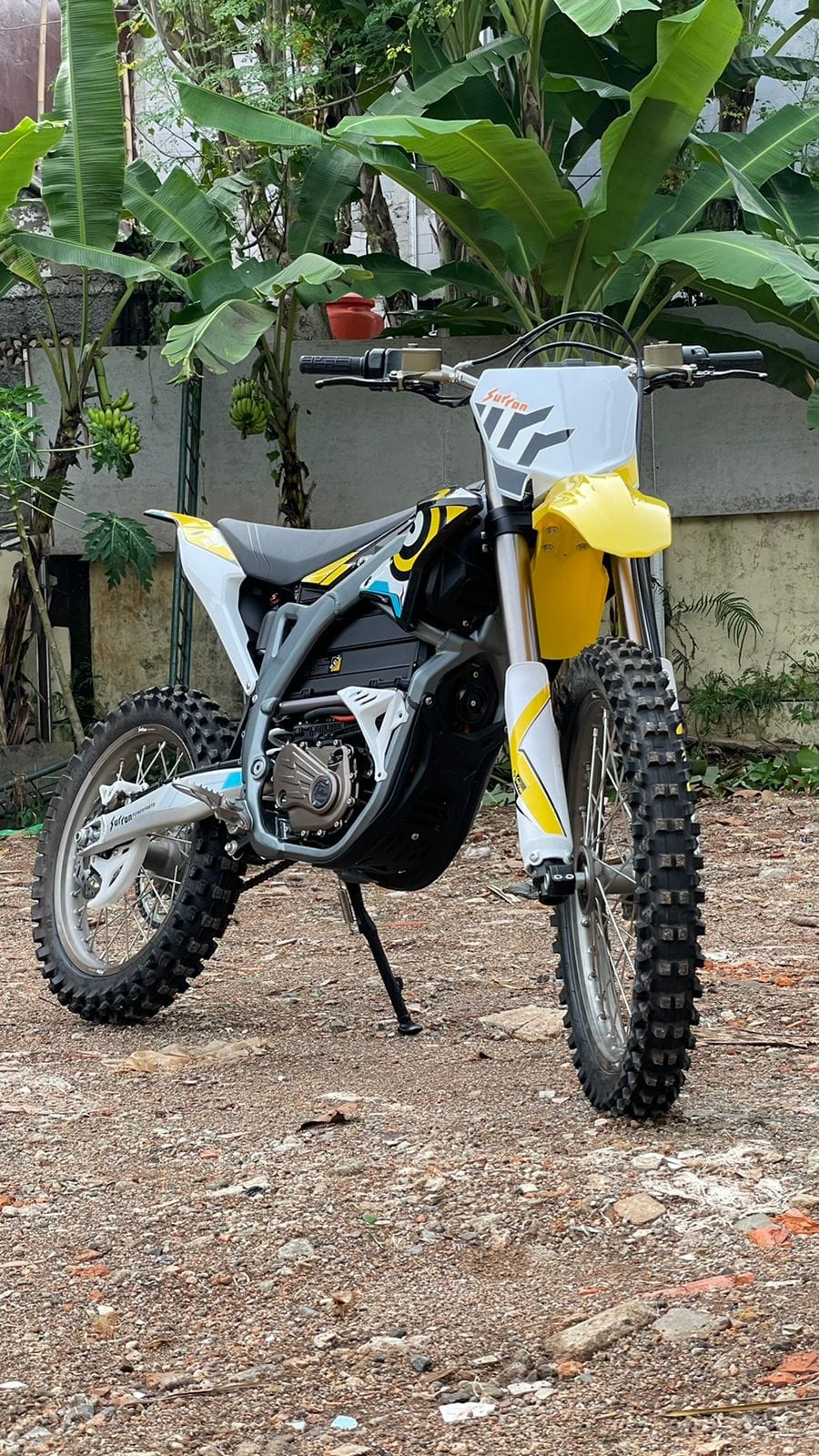 Kawasaki Storm. Sur-Ron Storm motor, ASI BAC 8000, 21s 63Ah