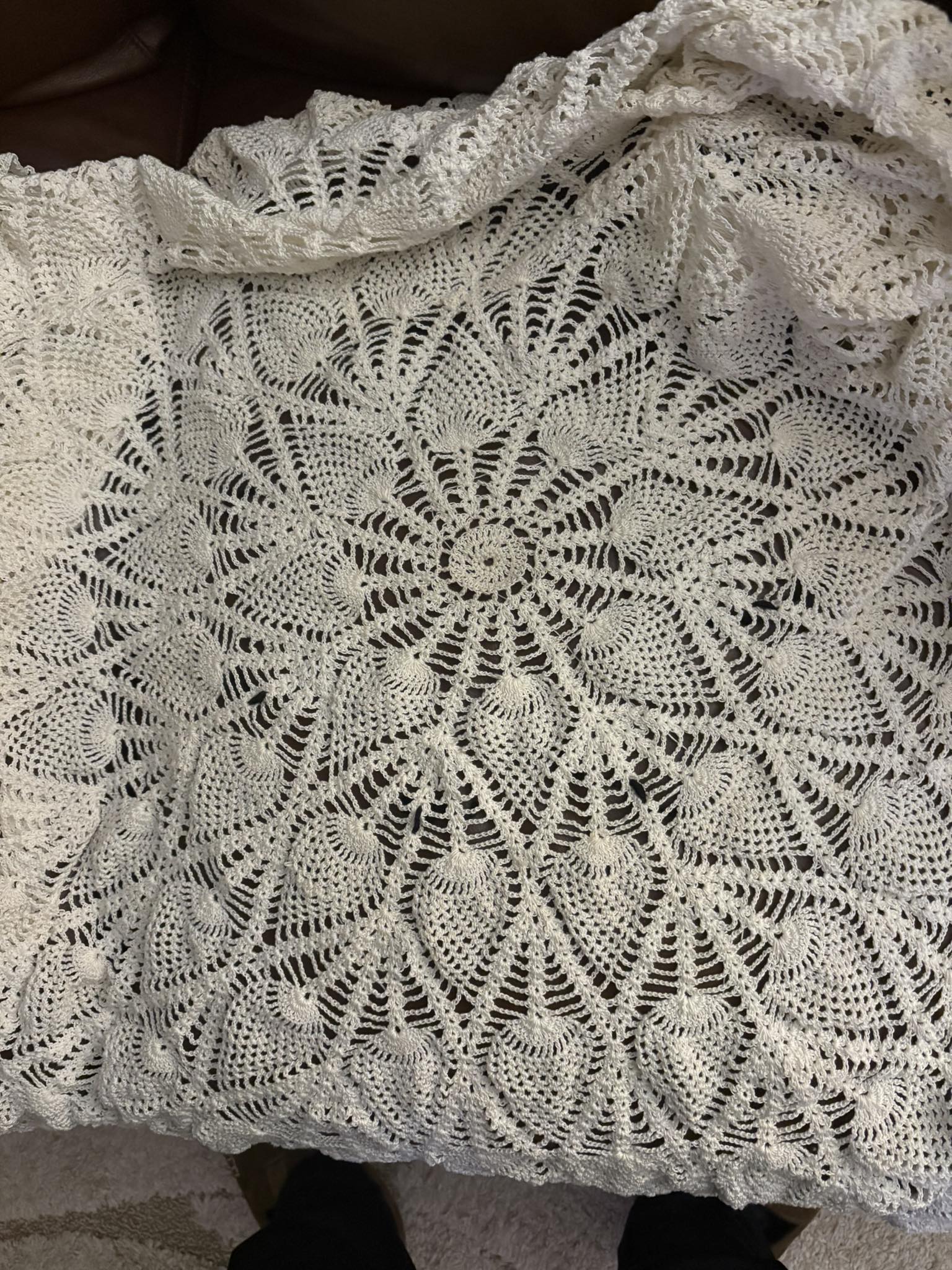 What is the pattern for a 1940's card table tablecloth crochet?