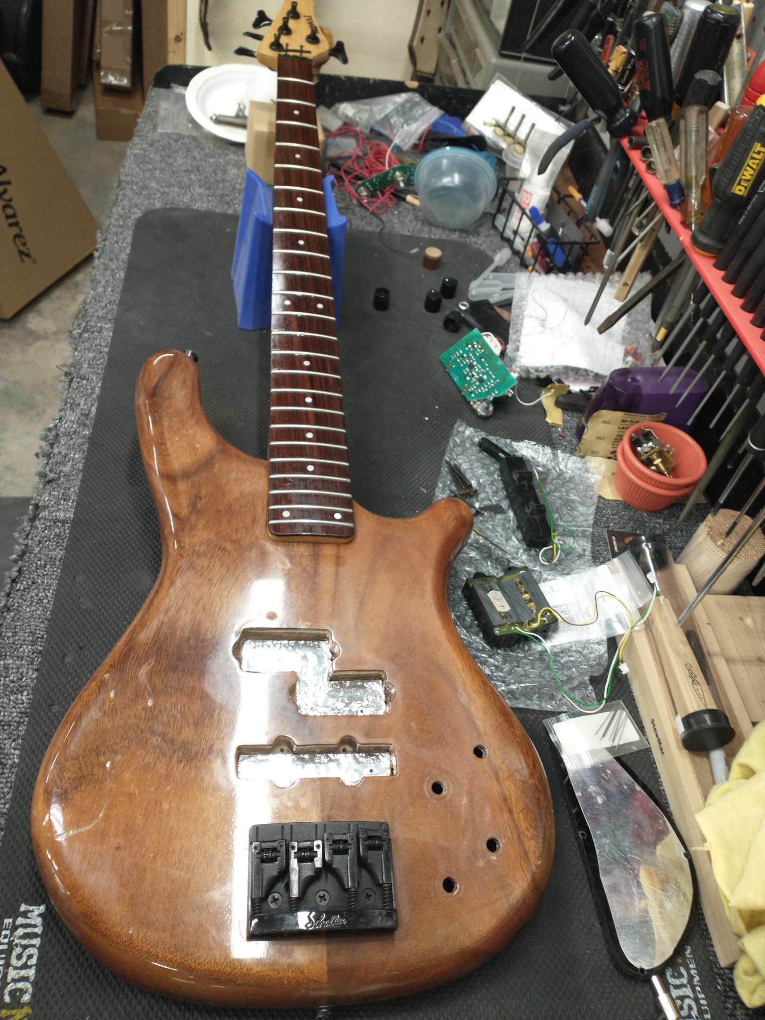 Kawai Rockoon bass guitar review