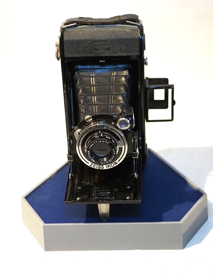 Zeiss Ikon serial numbers.