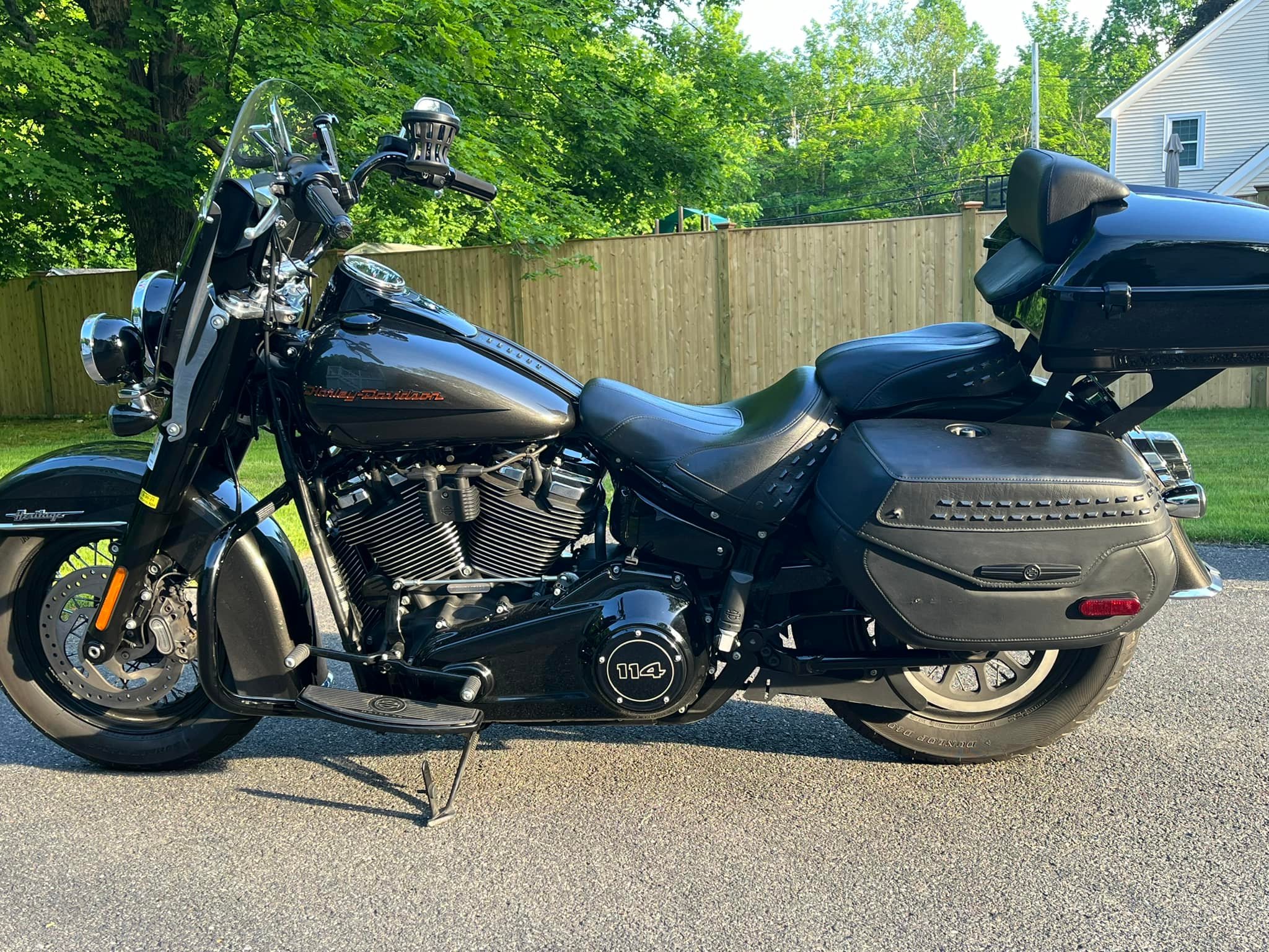Vivid black tour pack for colored bike