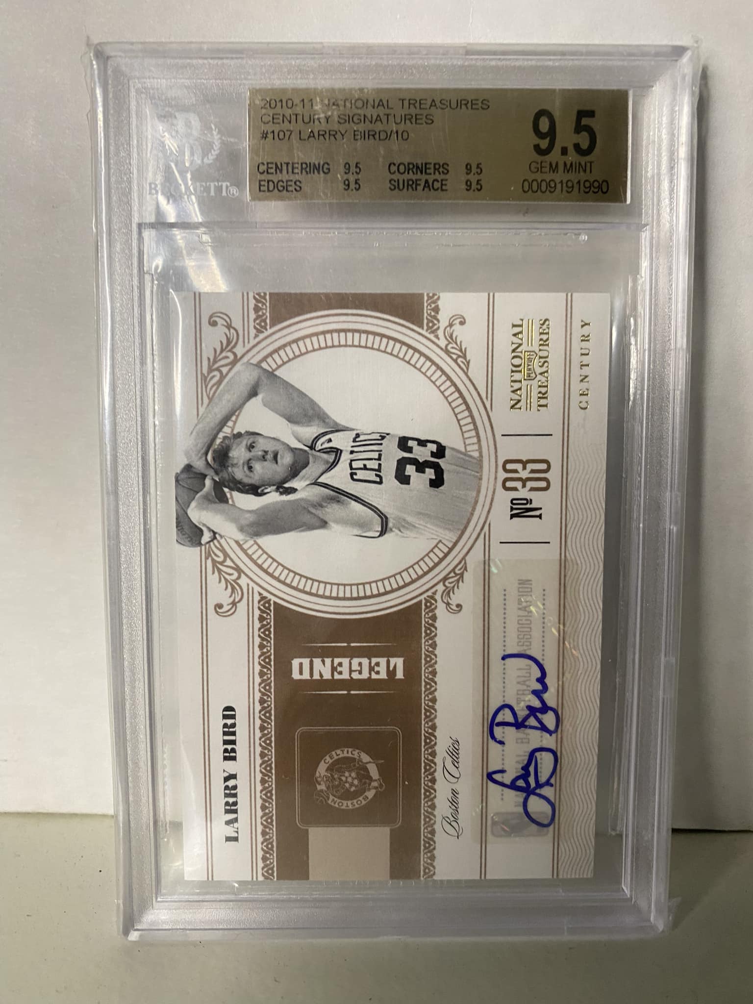 A cornerstone card, elevated to another level ? Larry Bird