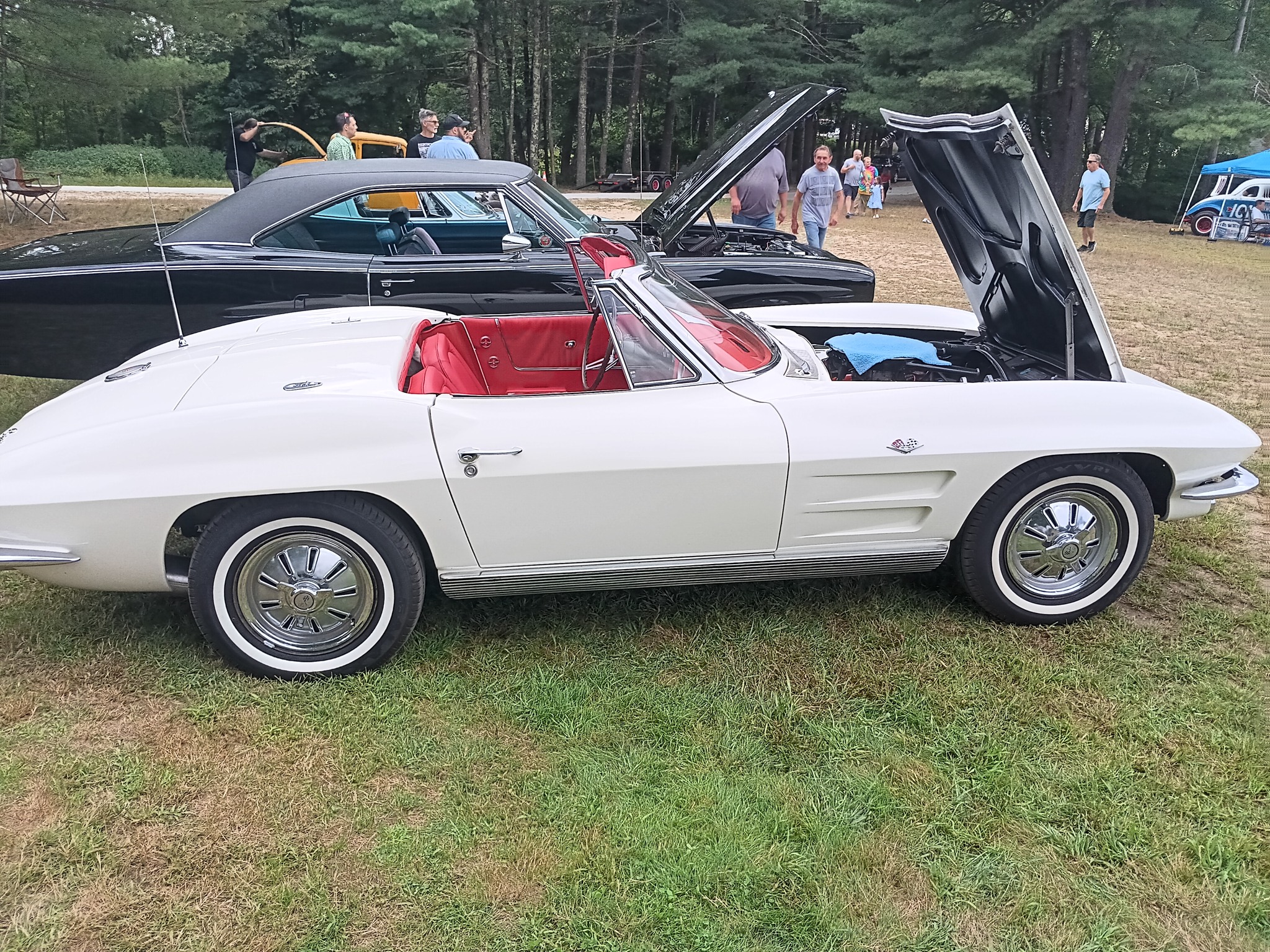 TBT to the past few years of Lowriders, Corvettes and Jeeps! Can't
