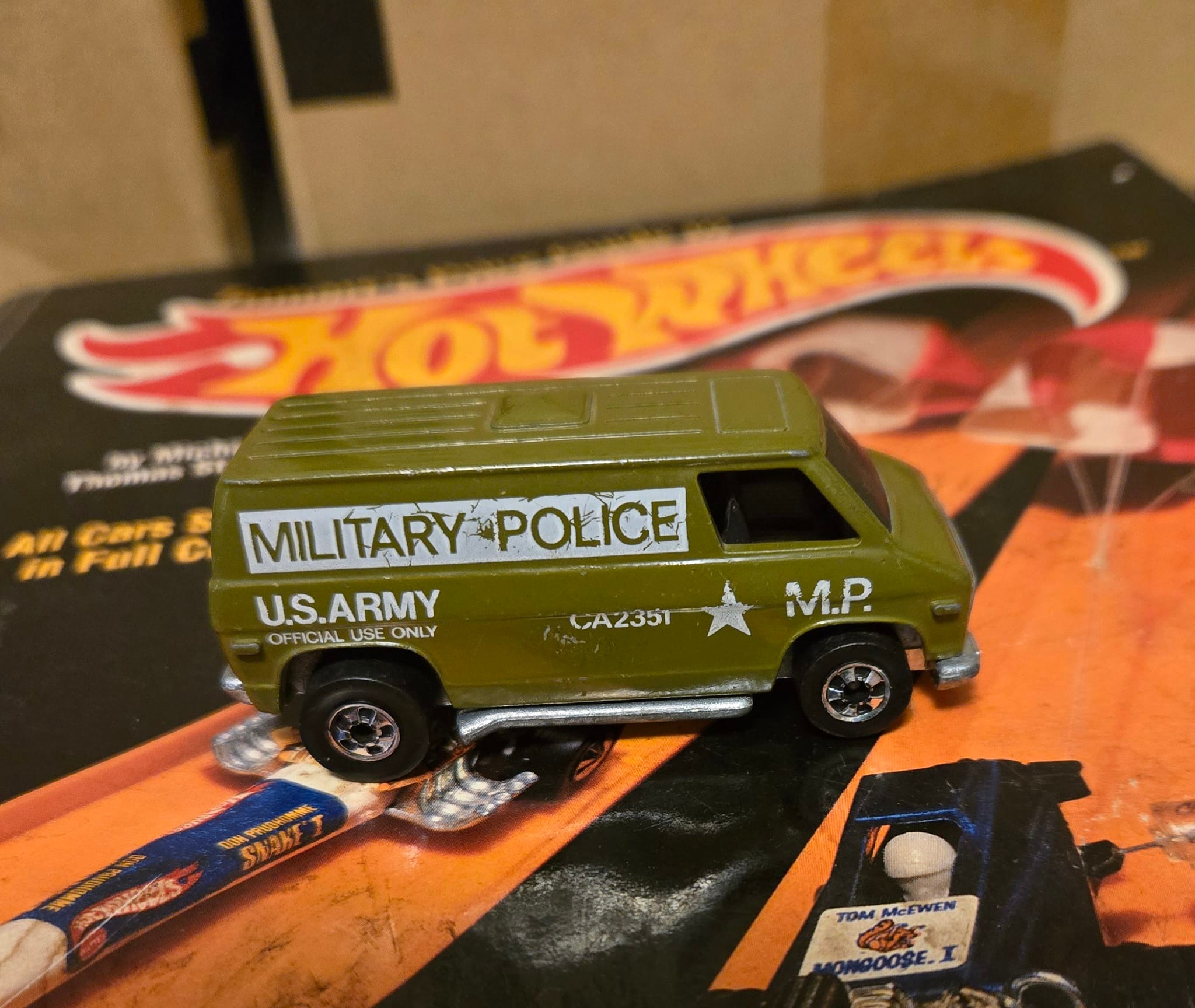 1974 Hot Wheels Flying Colors Redline Ice T
