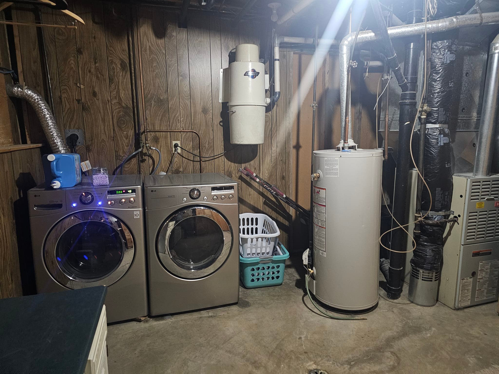 Laundry Room Porn GIF #99