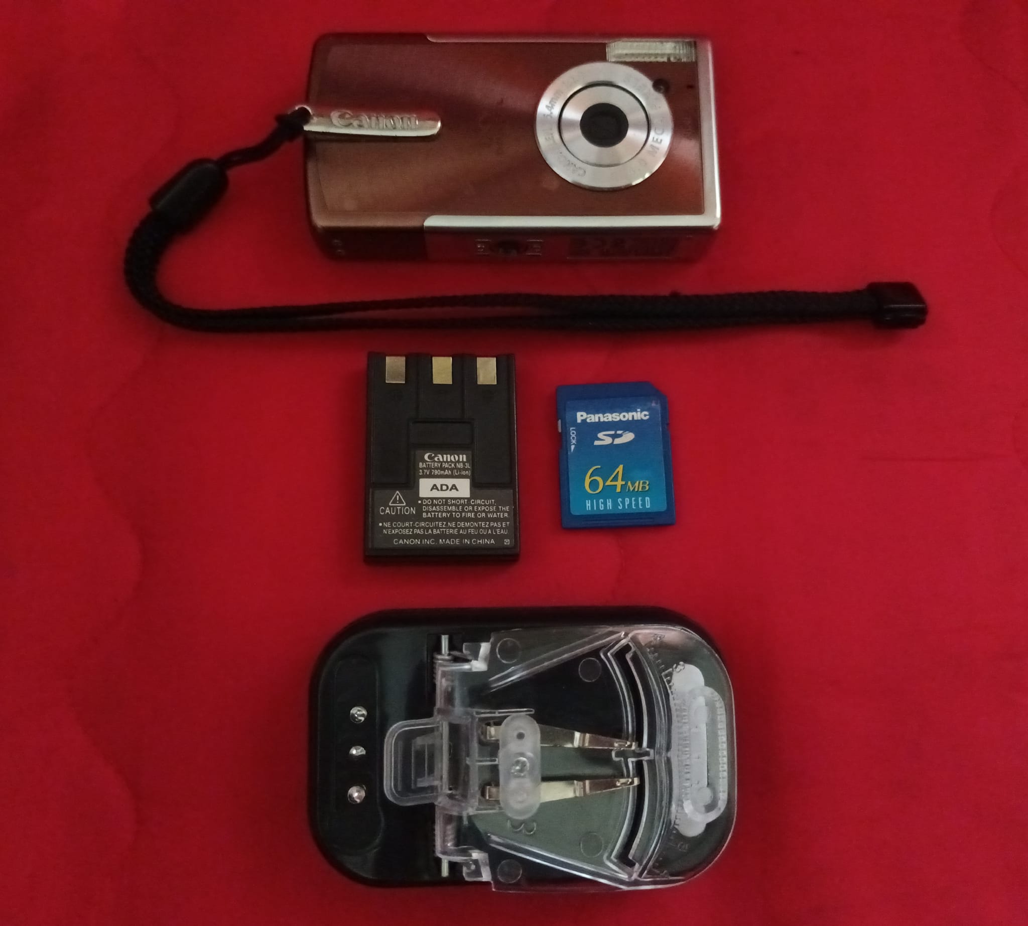 Canon IXY PC1060 Ultra Compact Rare Digital Camera - Good working 