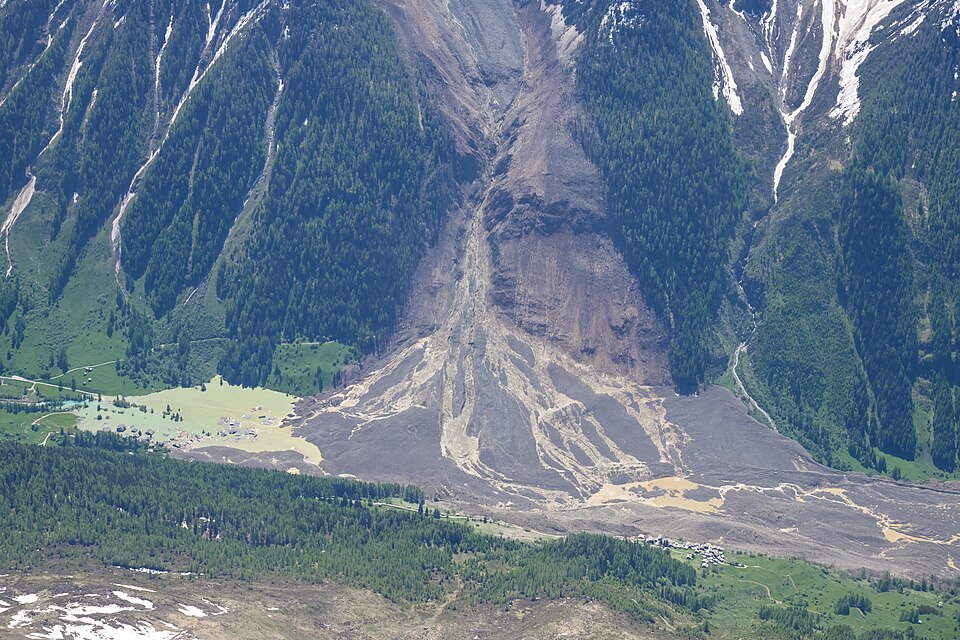 Science - On 28 May 2025, the Swiss Alpine village of #blatten was ...