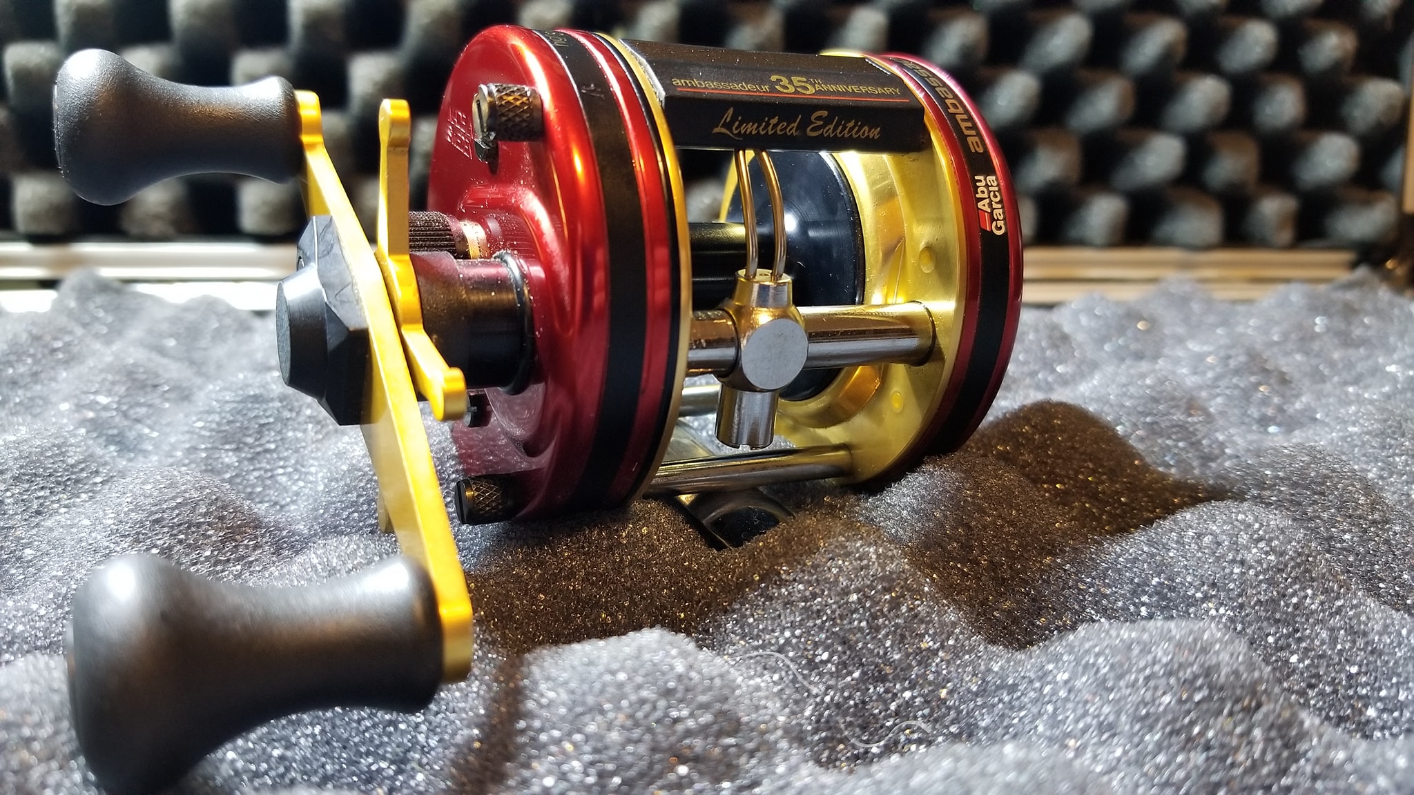 abu garcia ambassadeur 35th anniversary limited edition Classic 6500 C3 Striper Special Black Fishing reel from 2001 🎣⏳