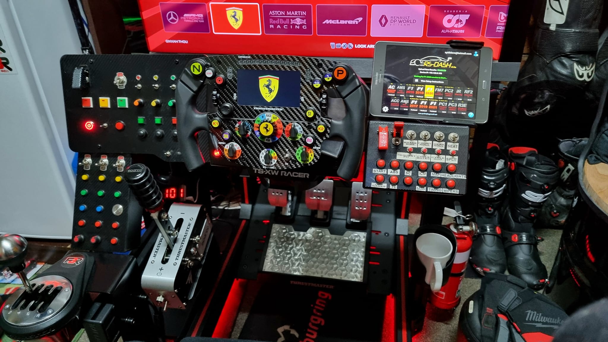 Thrustmaster TM SIM Hub - Connect Up To 4 Add-ons (Shifter, Handbrake) To Racing Wheel On PS4, Xbox One, PC