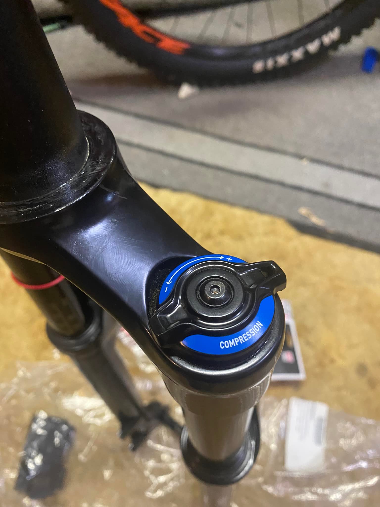 RockShox Revelation 140mm charger2.0