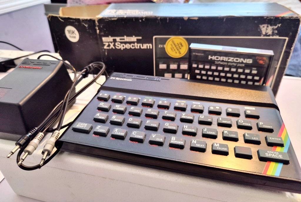 Basic DVD & Step Up DVD セット Basic DVD & Step Up DVD セット Celebrating 44 years of ZX Spectrum